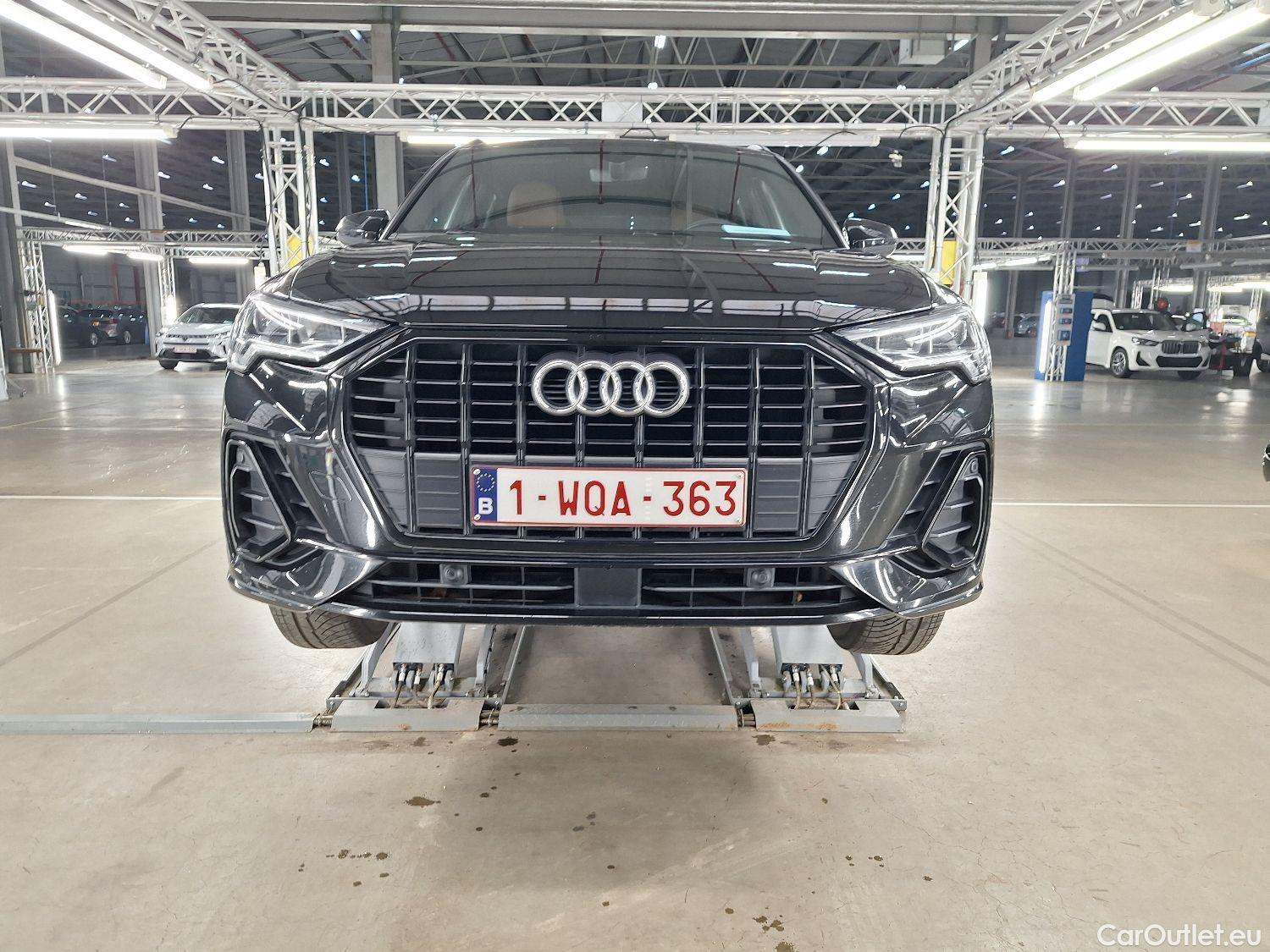  Audi  Q3 Audi,  '18, Audi  35 TFSI S tronic S line 5d #34