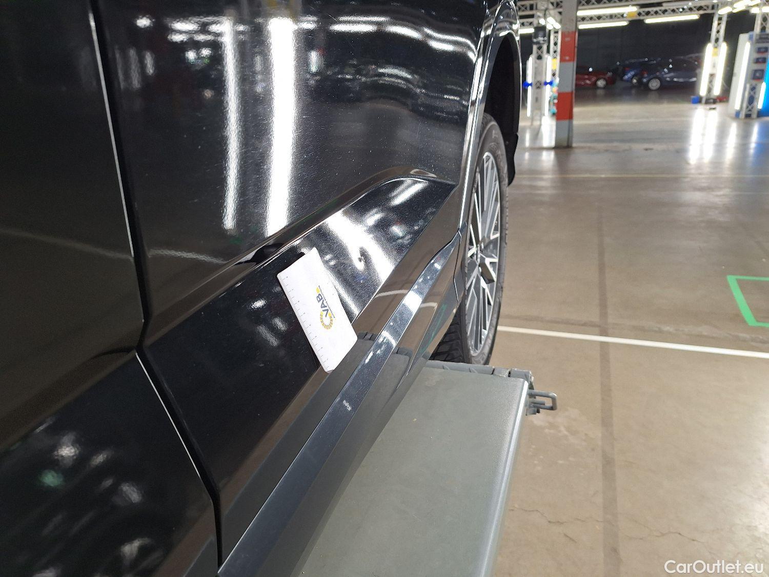  Audi  Q3 Audi,  SB '19, Audi  Sportback 35 TDI S tronic Quattro 5d #18