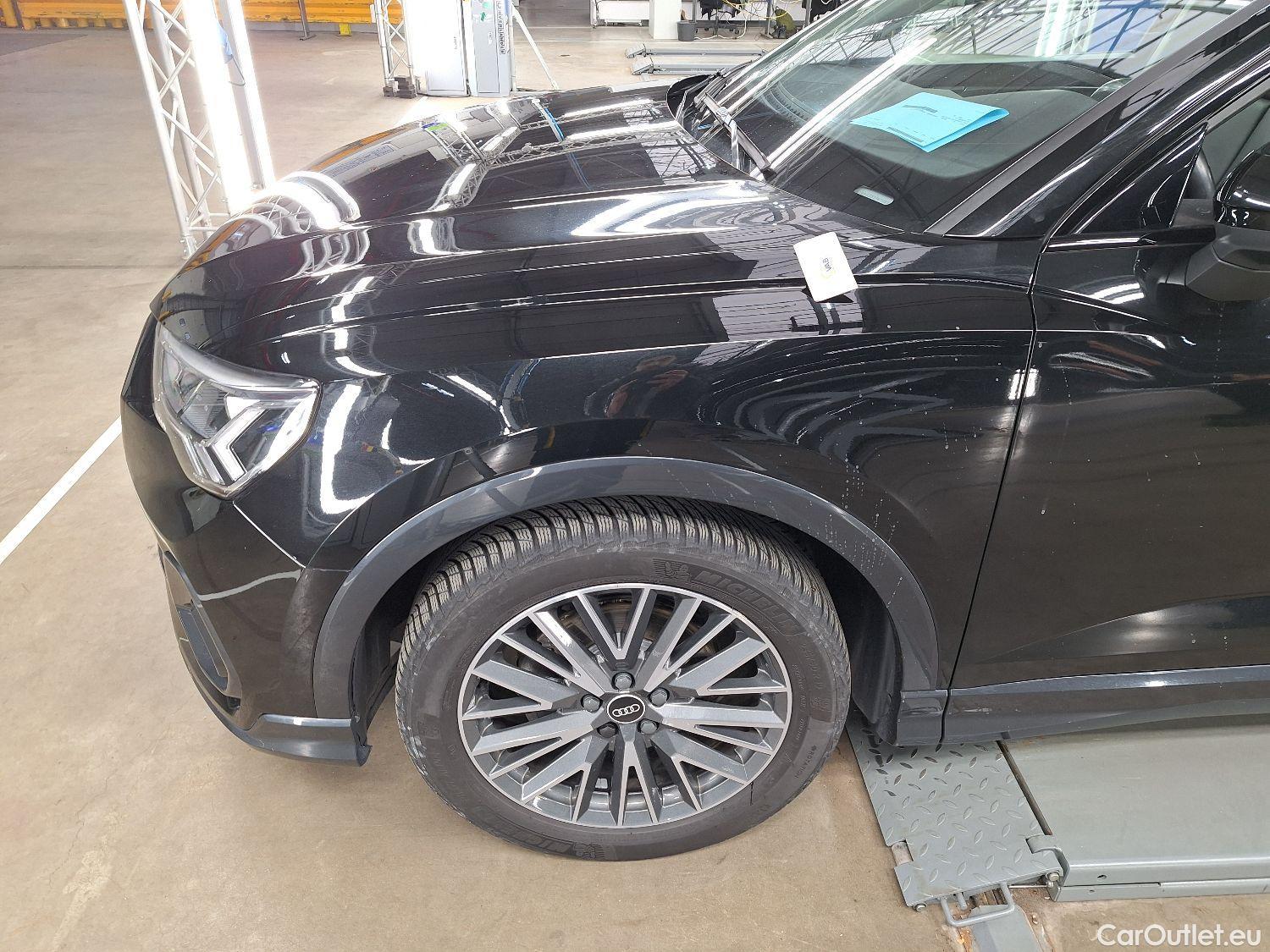  Audi  Q3 Audi,  SB '19, Audi  Sportback 35 TDI S tronic Quattro 5d #27