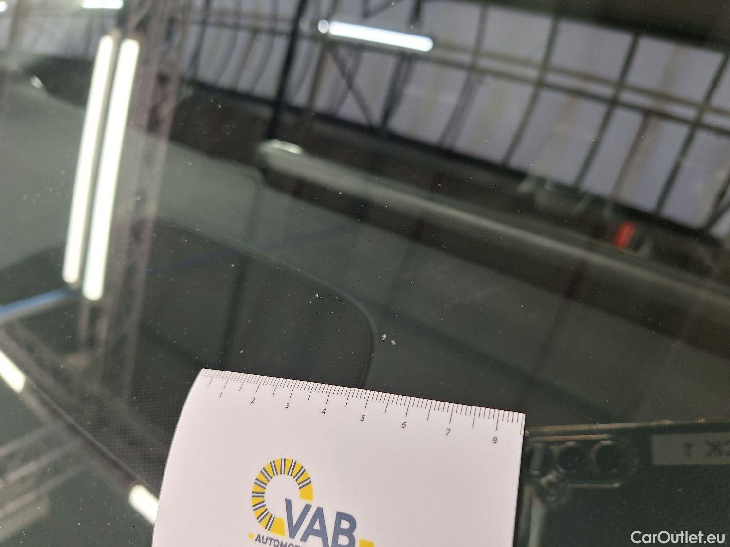  Mercedes  A-Klasse Mercedes, A-Class Berline '18, Mercedes-Benz  Limousine A 180d Business S #30