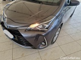  Toyota  Yaris TOYOTA  / 2017 / 5P / BERLINA 1.5 HYBRID BUSINESS #30
