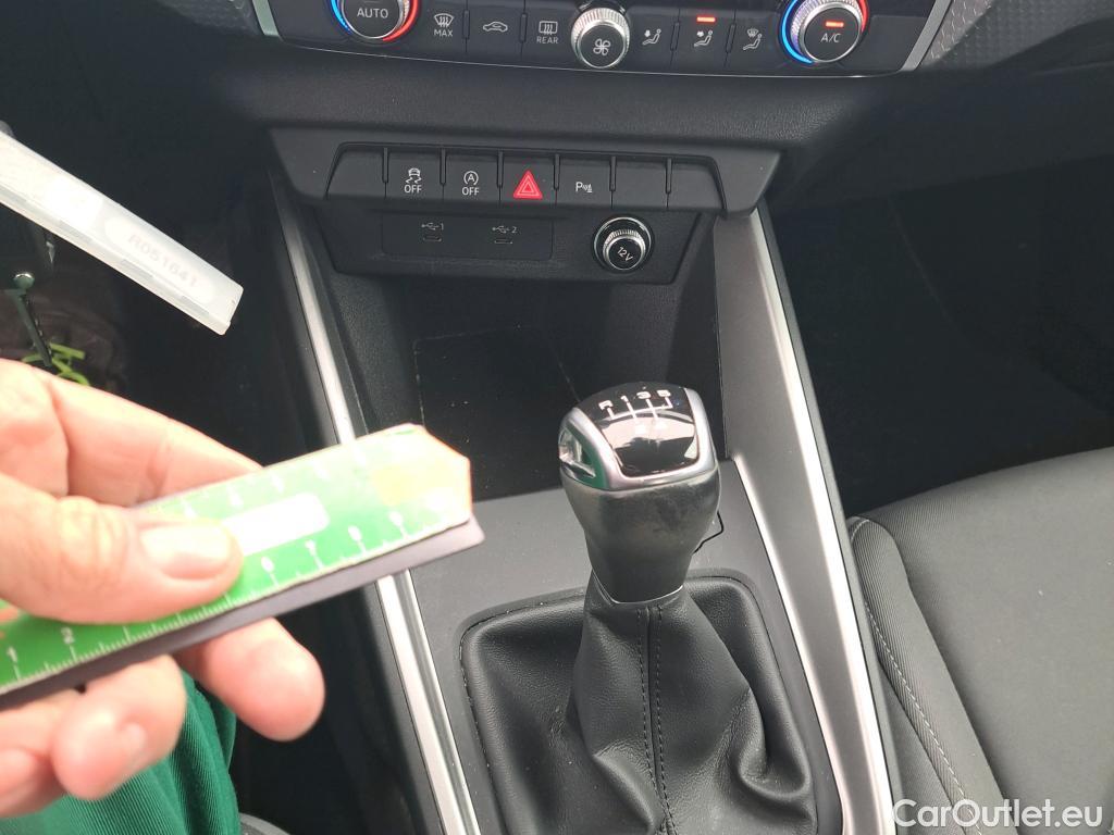  Audi  A1 Sportback AUDI A1 / 2018 / 5P / berlina con portón Sportback Adrenalin 25 TFSI 70kW (95CV)(SP)(SL) #12