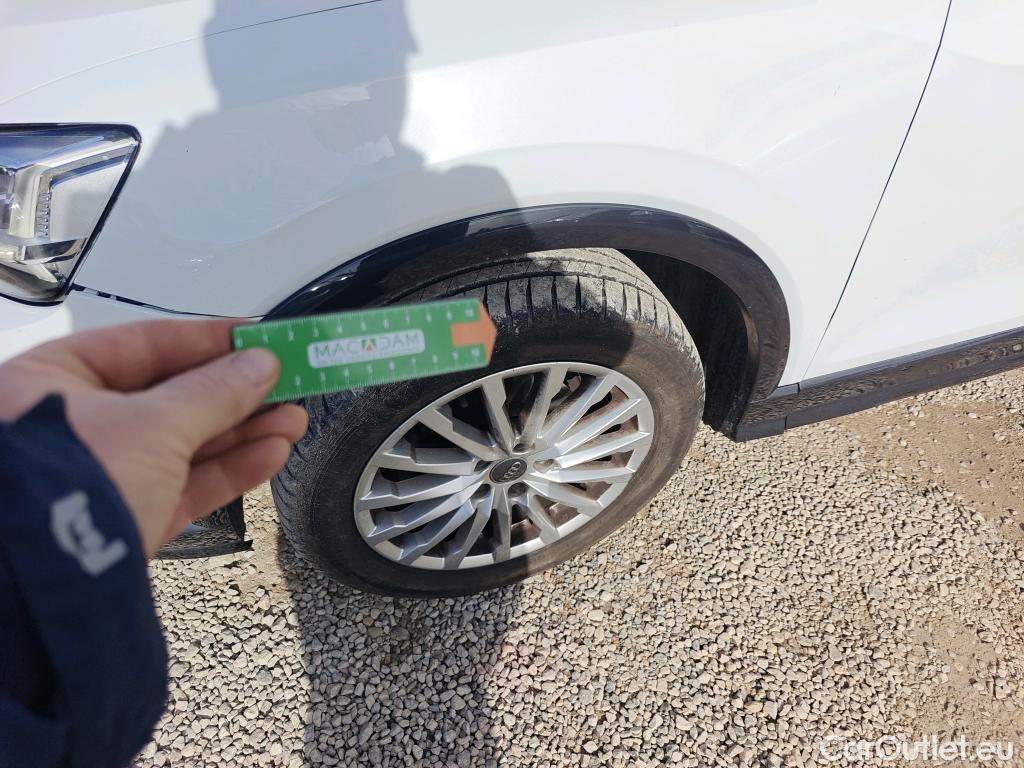  Audi  Q2 AUDI  / 2016 / 5P / todoterreno Design 30 TFSI 85kW (116CV) #48