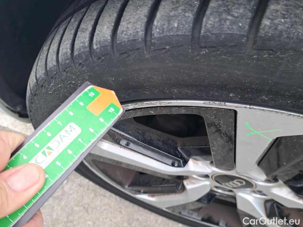  Audi  A1 Sportback AUDI A1 / 2018 / 5P / berlina con portón Sportback Adrenalin 25 TFSI 70kW (95CV)(SP)(SL) #2