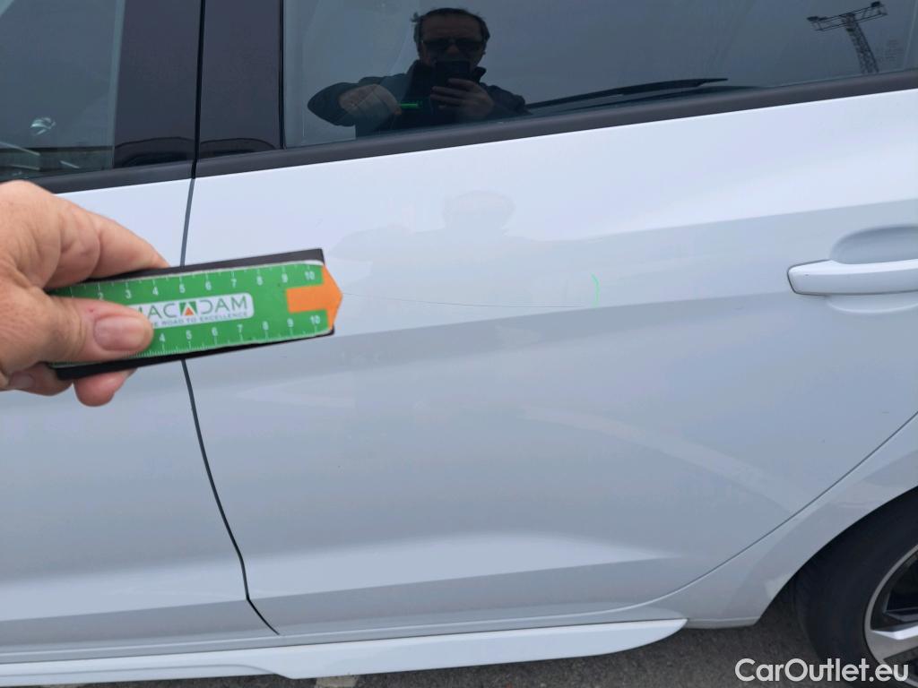  Audi  A1 Sportback AUDI A1 / 2018 / 5P / berlina con portón Sportback Adrenalin 25 TFSI 70kW (95CV)(SP)(SL) #24