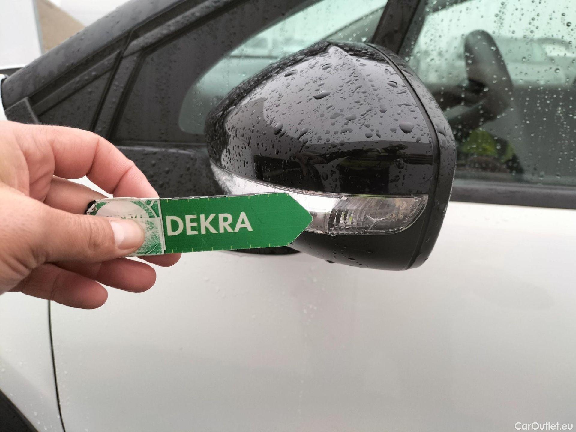  Citroen  C3 CITROEN  / 2016 / 5P / berlina con portón PureTech 60KW (82CV) FEEL (CX) #15