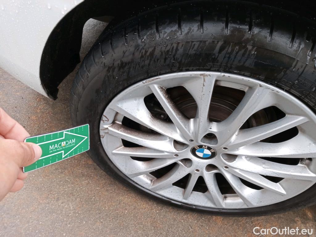  Bmw  Serie 1 BMW  / 2019 / 5P / berlina con portón 118i #3