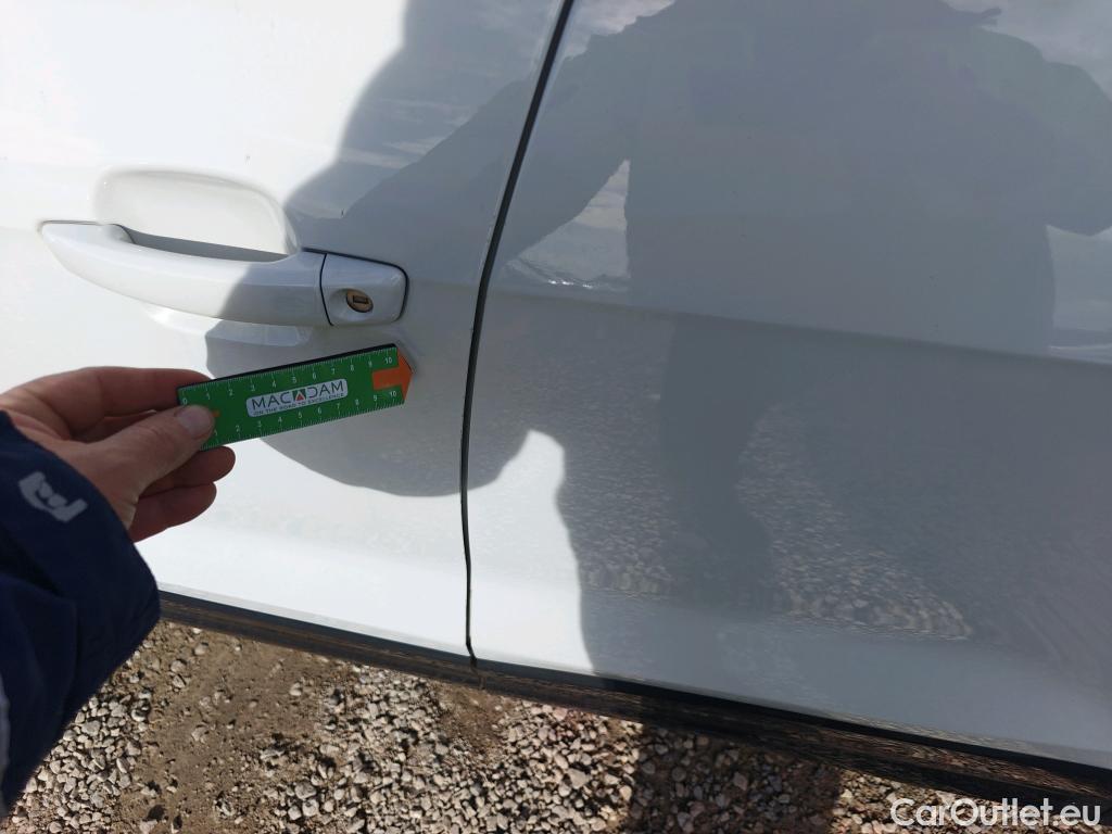  Audi  Q2 AUDI  / 2016 / 5P / todoterreno Design 30 TFSI 85kW (116CV) #56