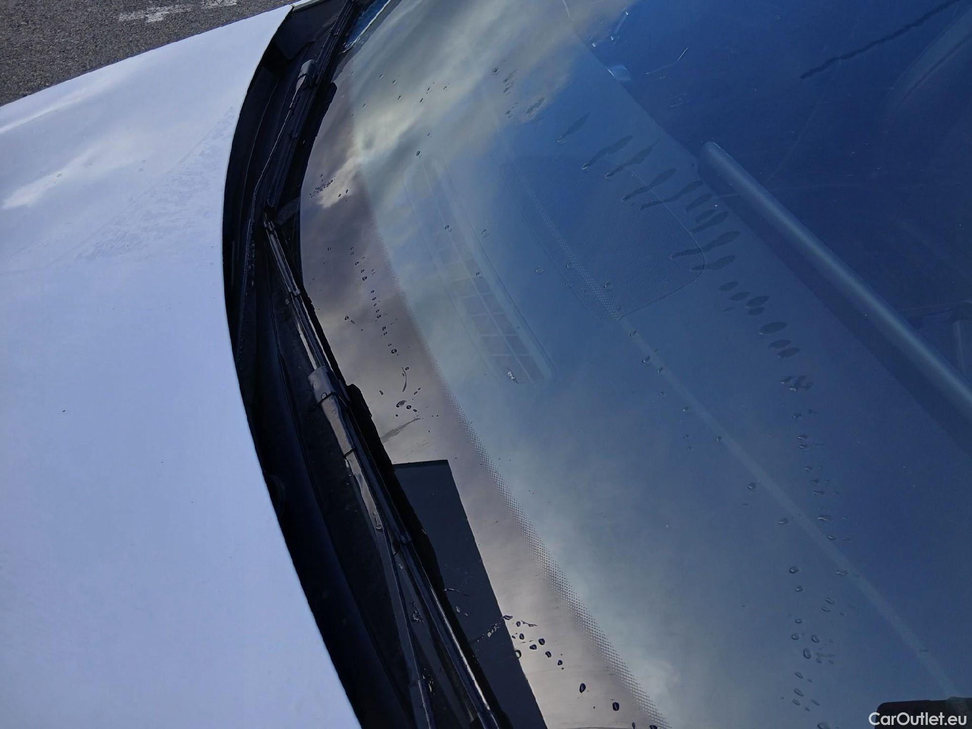  Mercedes  A-Klasse MERCEDES-BENZ Clase A / 2018 / 5P / berlina con portón A 250 e #1