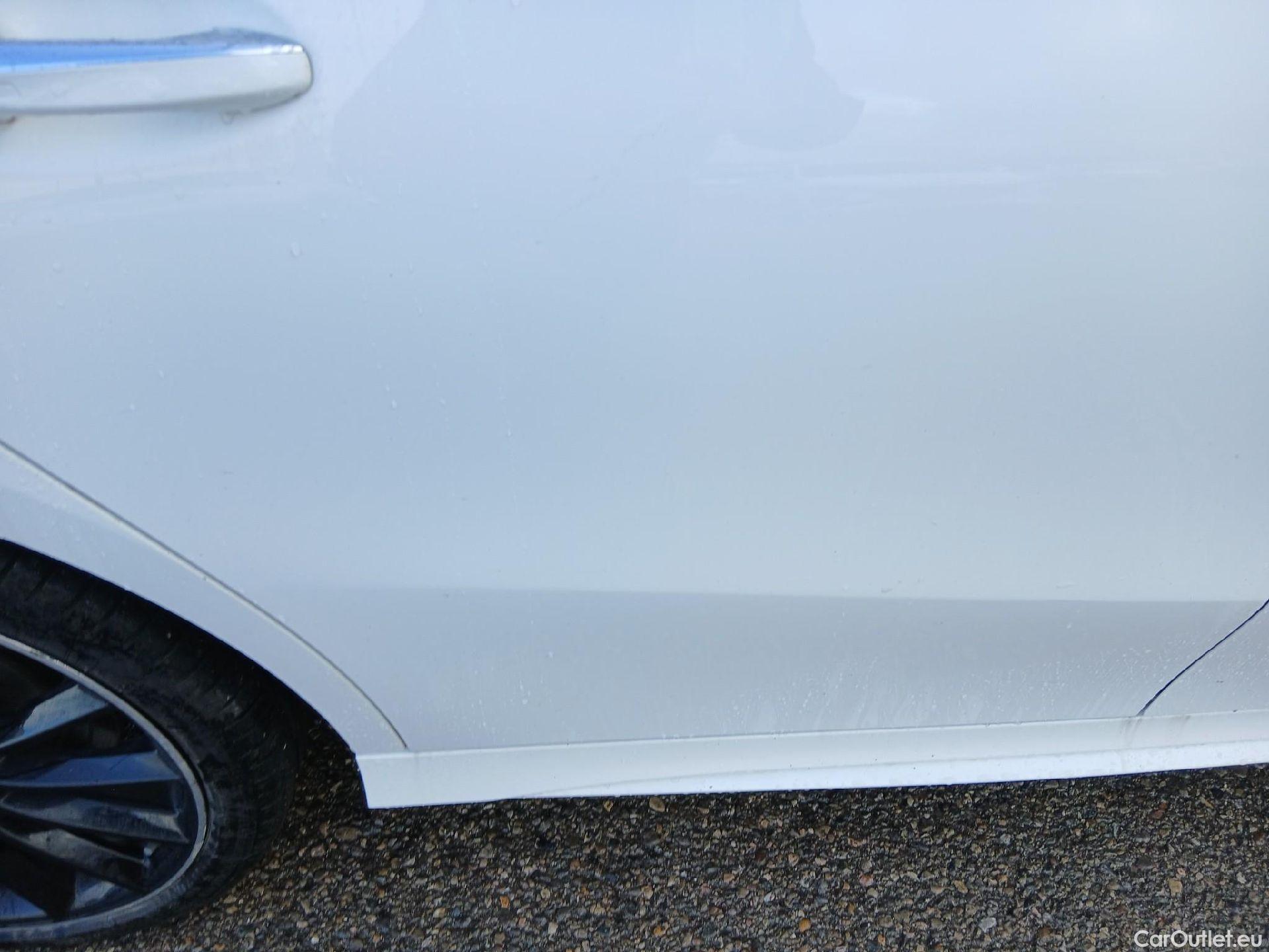  Mercedes  A-Klasse MERCEDES-BENZ Clase A / 2018 / 5P / berlina con portón A 250 e #23