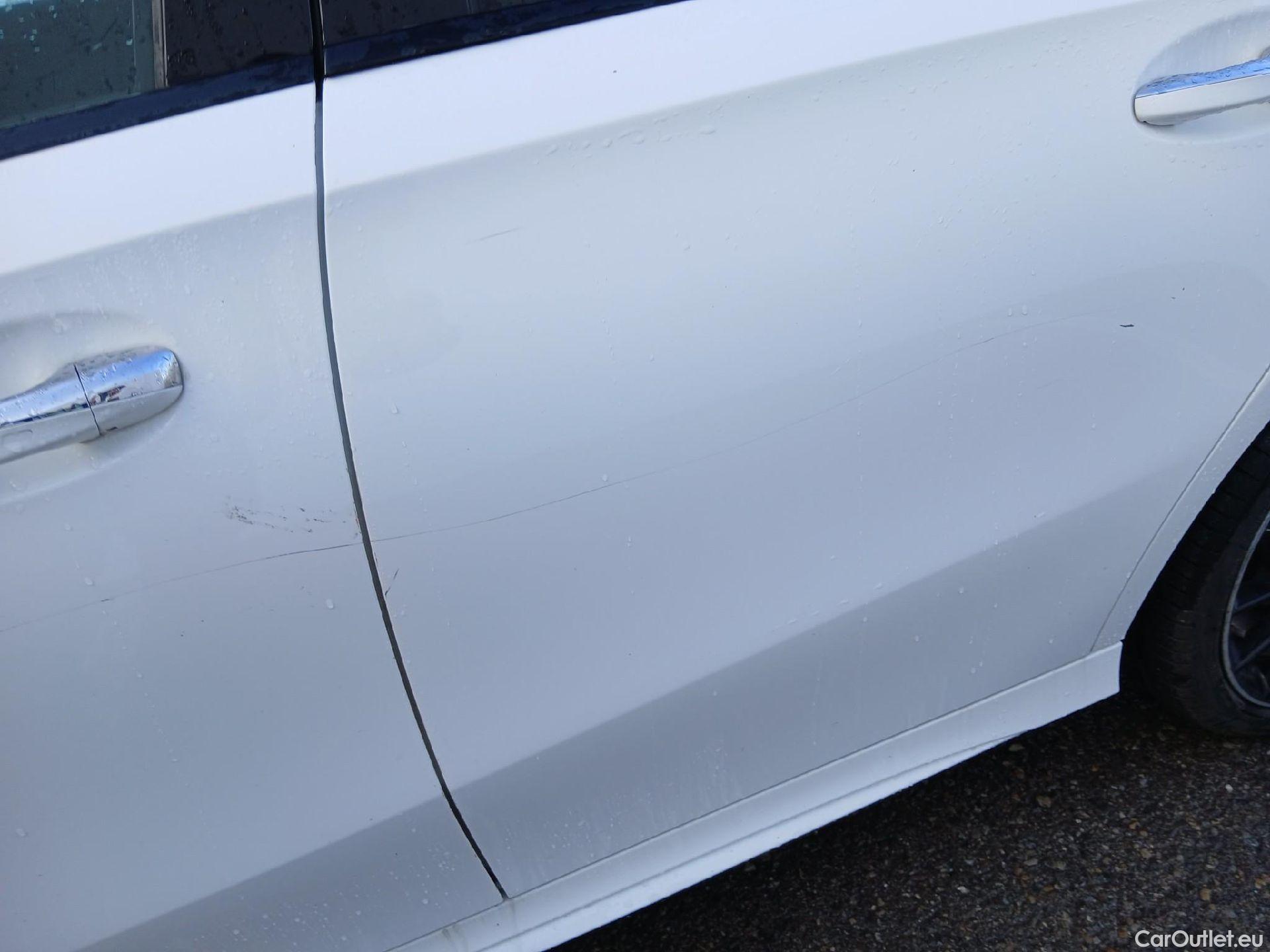  Mercedes  A-Klasse MERCEDES-BENZ Clase A / 2018 / 5P / berlina con portón A 250 e #14