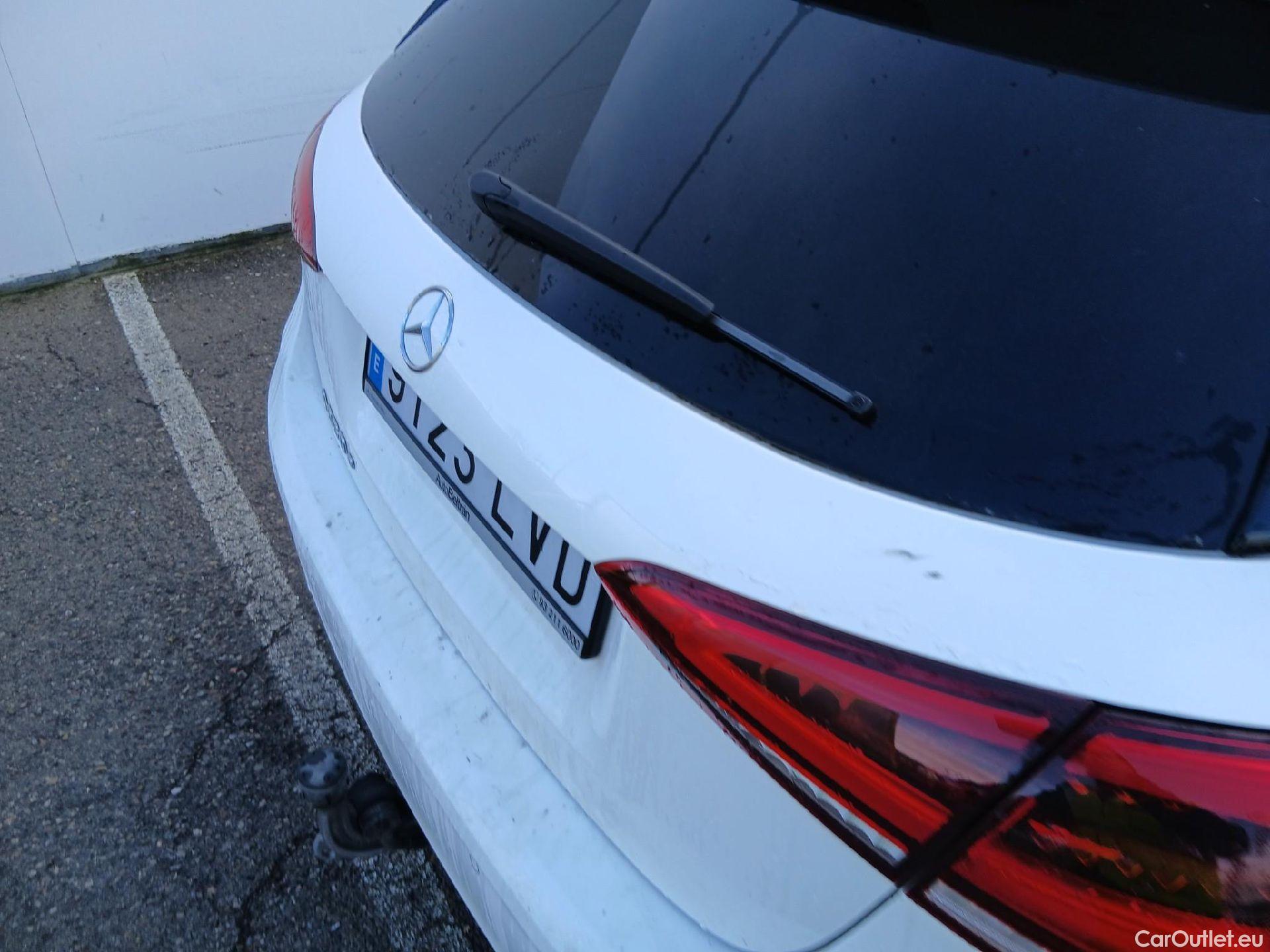  Mercedes  A-Klasse MERCEDES-BENZ Clase A / 2018 / 5P / berlina con portón A 250 e #19