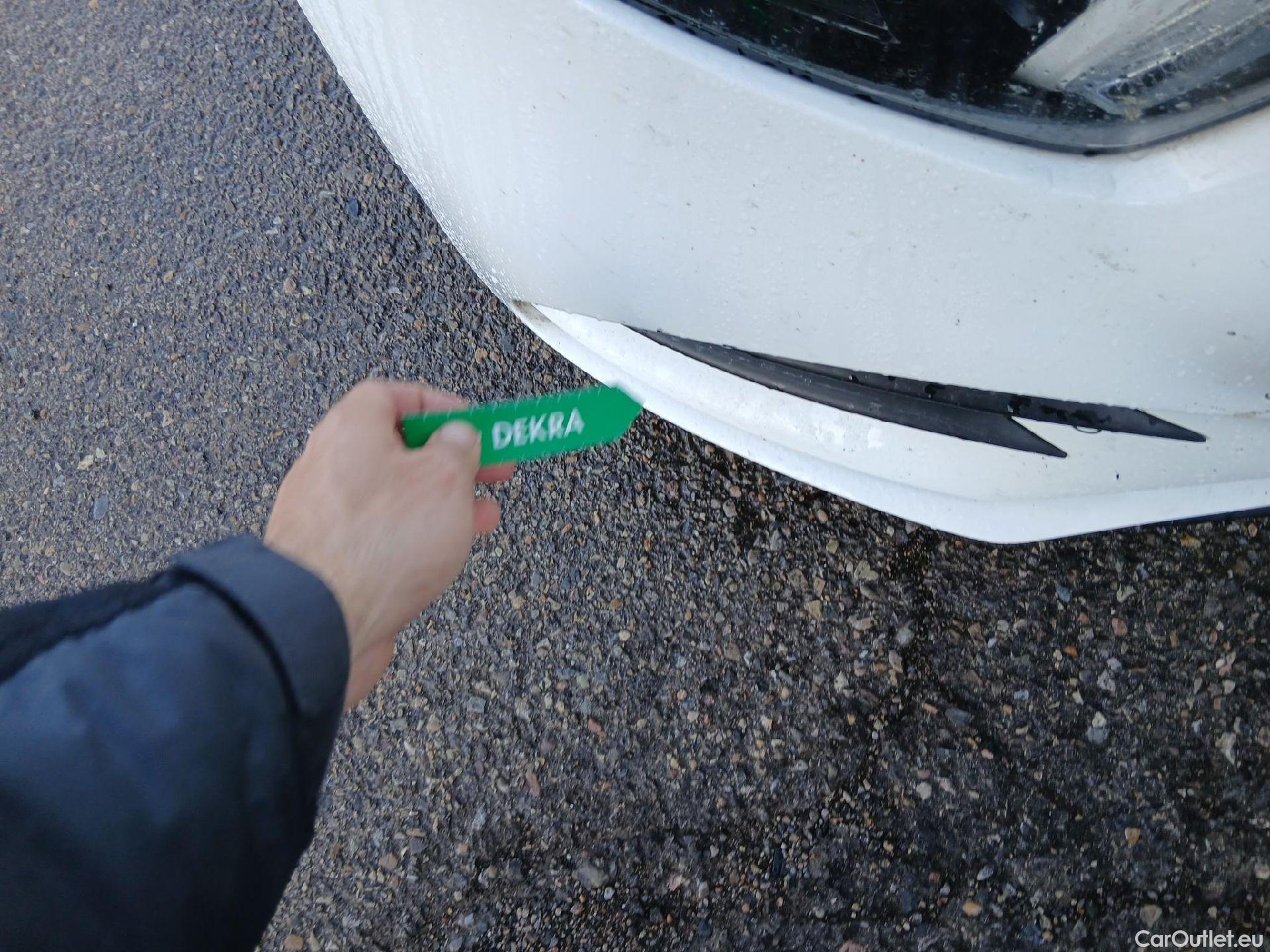  Mercedes  A-Klasse MERCEDES-BENZ Clase A / 2018 / 5P / berlina con portón A 250 e #5