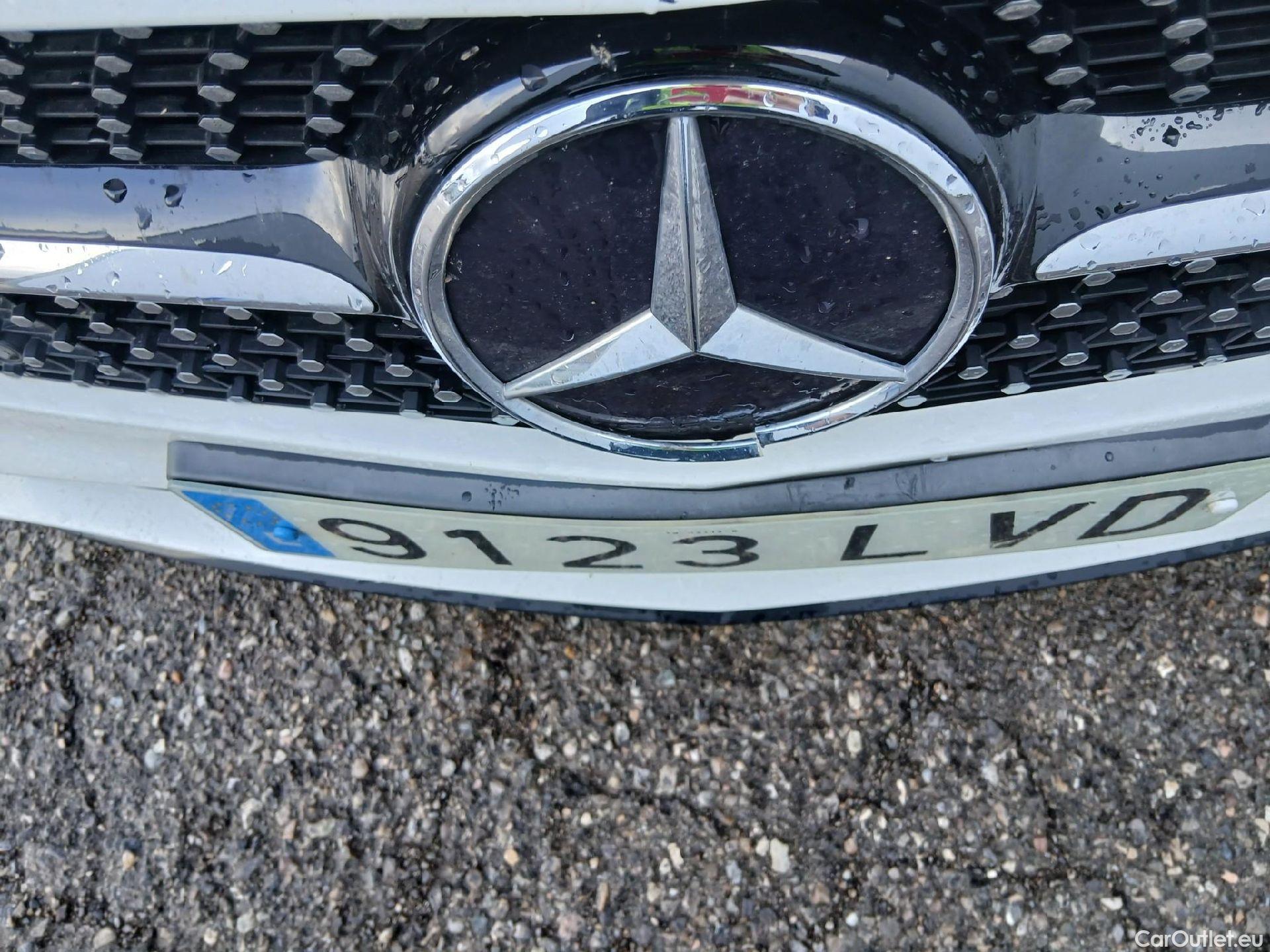  Mercedes  A-Klasse MERCEDES-BENZ Clase A / 2018 / 5P / berlina con portón A 250 e #7