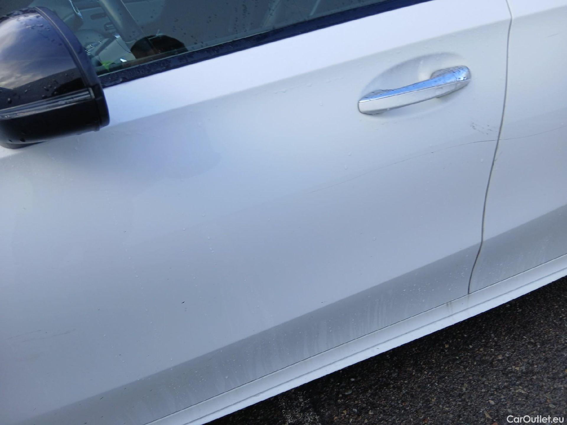  Mercedes  A-Klasse MERCEDES-BENZ Clase A / 2018 / 5P / berlina con portón A 250 e #12