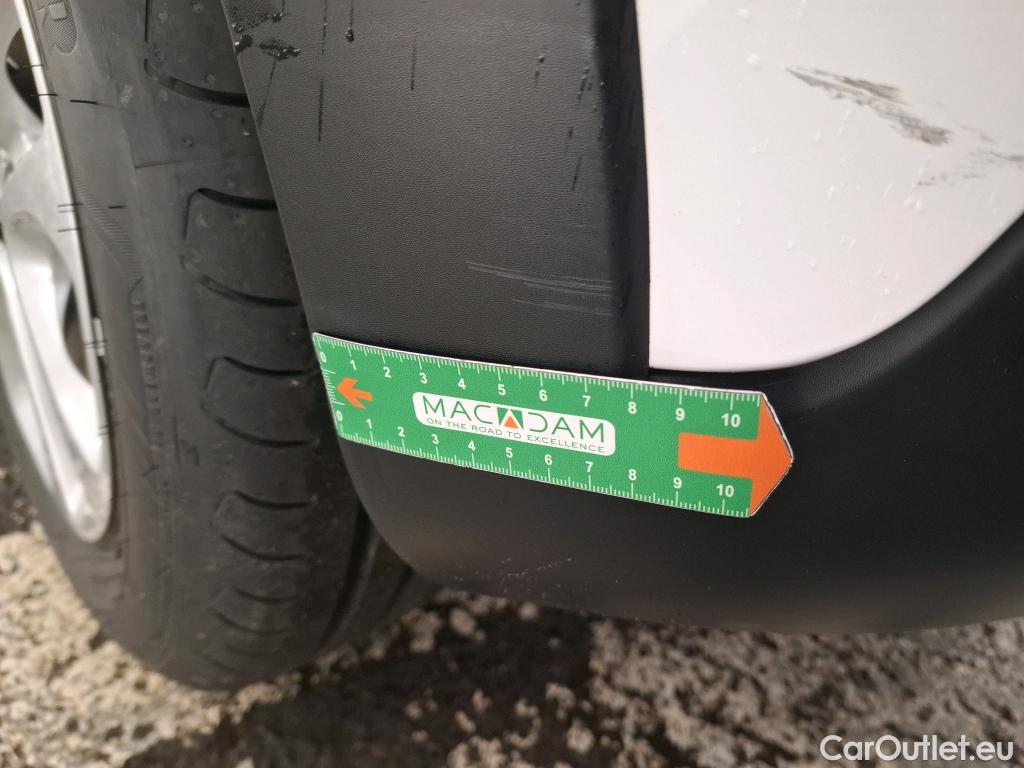  Citroen  C3  Feel 1.2 PureTech 80CV BVM5 E6 #17