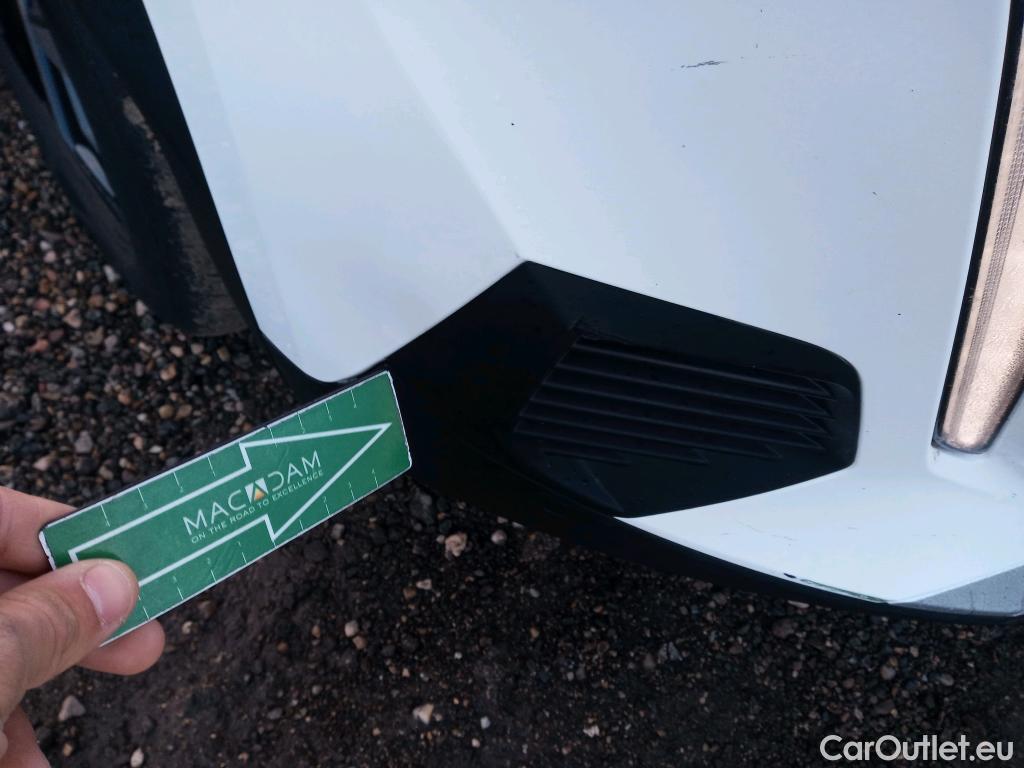  Peugeot  2008 PEUGEOT  / 2019 / 5P / todoterreno Allure BlueHDI 81kW (110CV) #30