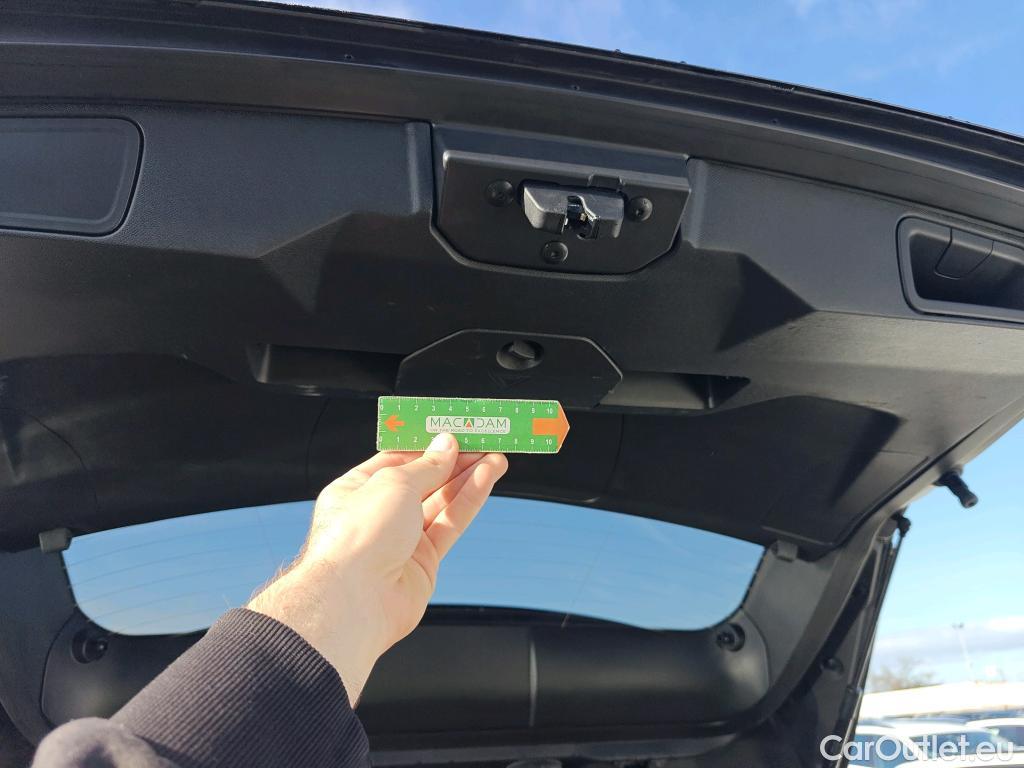  Peugeot  3008 PEUGEOT  / 2020 / 5P / todoterreno 1.5 BlueHDi 96kW (130CV) S&S Allure EAT8 #24