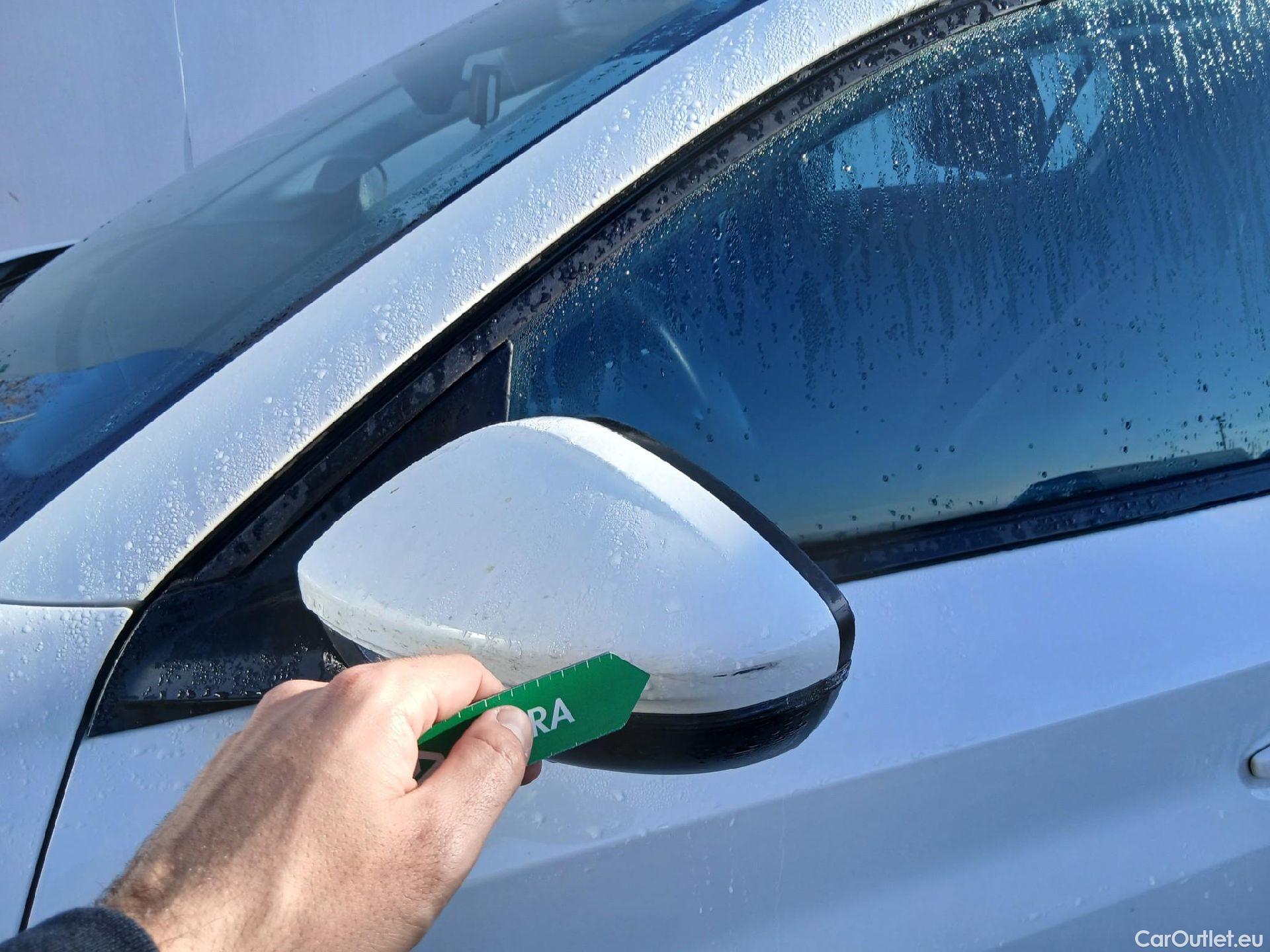  Peugeot  208 PEUGEOT  / 2019 / 5P / berlina con portón BlueHDi 73kW (100CV) Active Pack (AC) #9