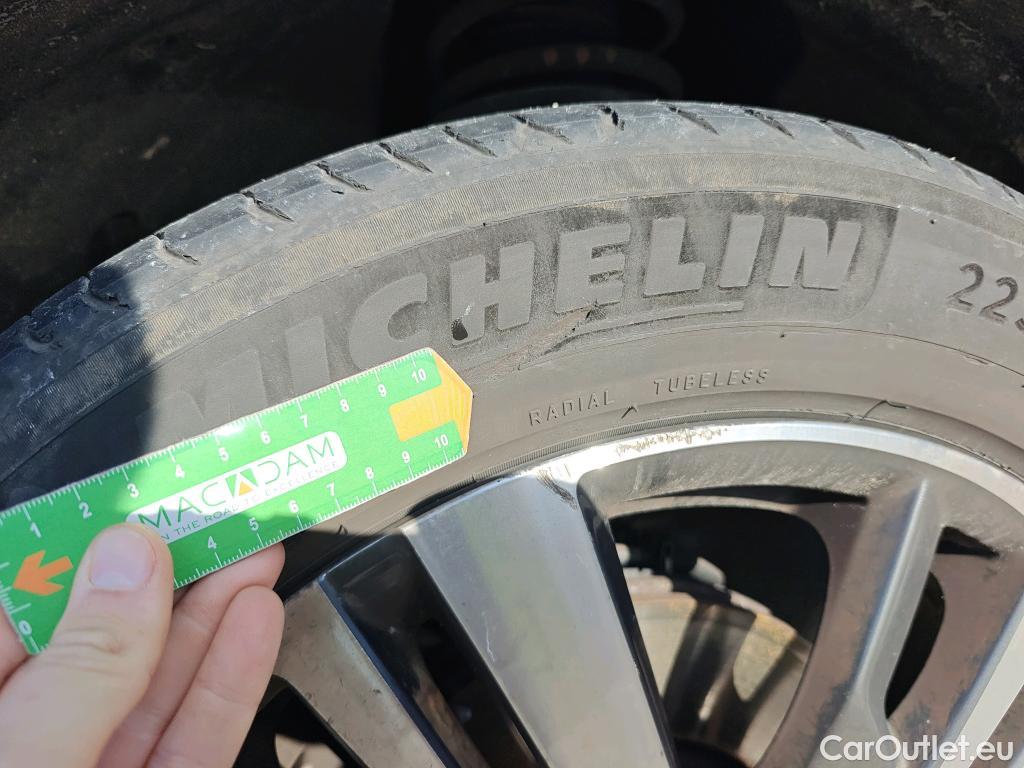  Peugeot  3008 PEUGEOT  / 2020 / 5P / todoterreno 1.5 BlueHDi 96kW (130CV) S&S Allure EAT8 #8