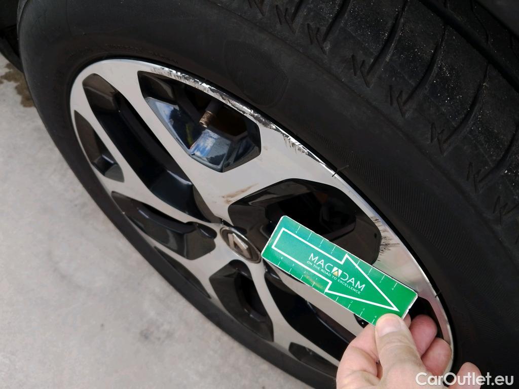  Renault  Captur RENAULT  / 2017 / 5P / crossover Zen dCi 66kW (90CV) #4