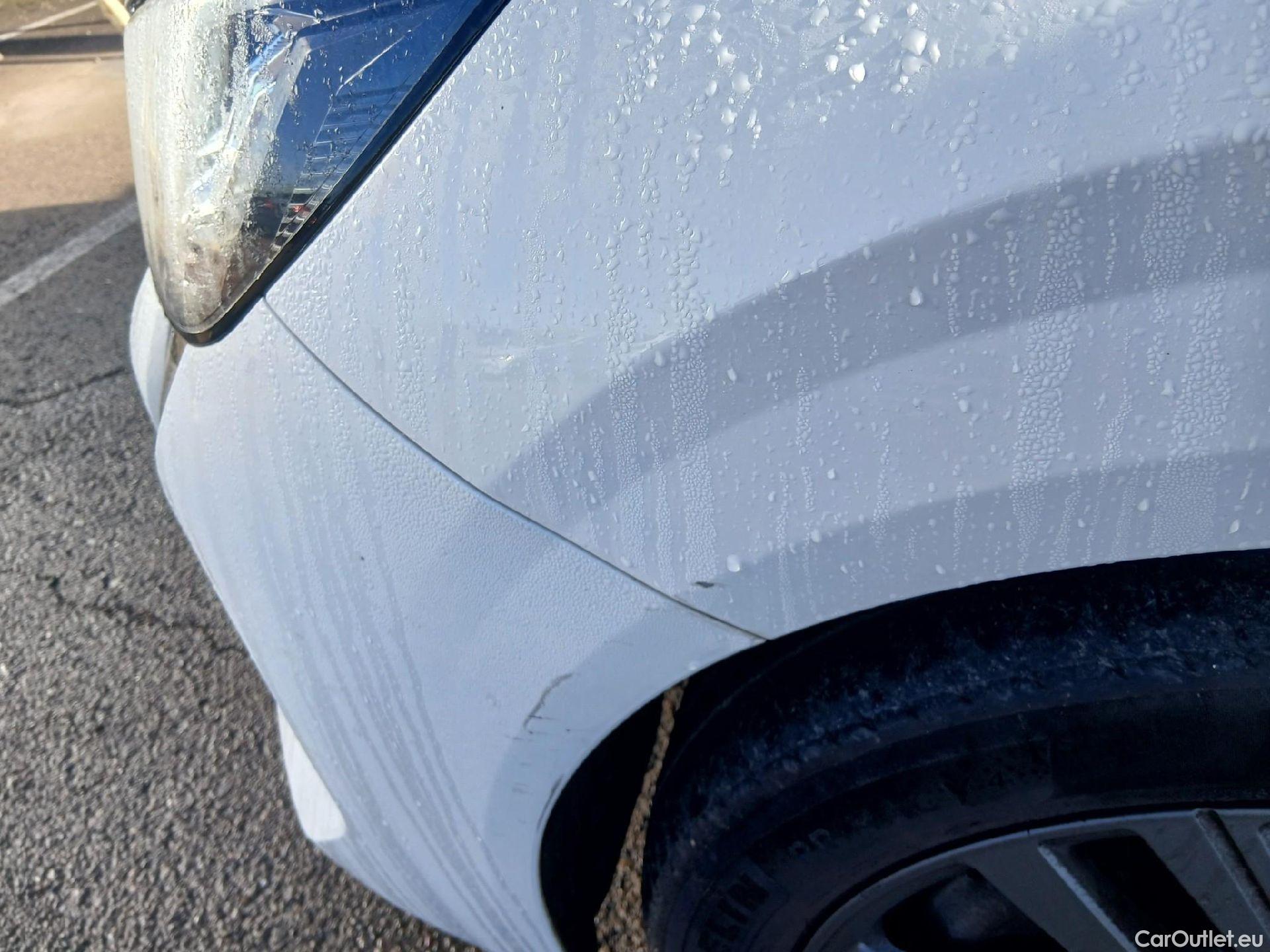  Peugeot  208 PEUGEOT  / 2019 / 5P / berlina con portón BlueHDi 73kW (100CV) Active Pack (AC) #7