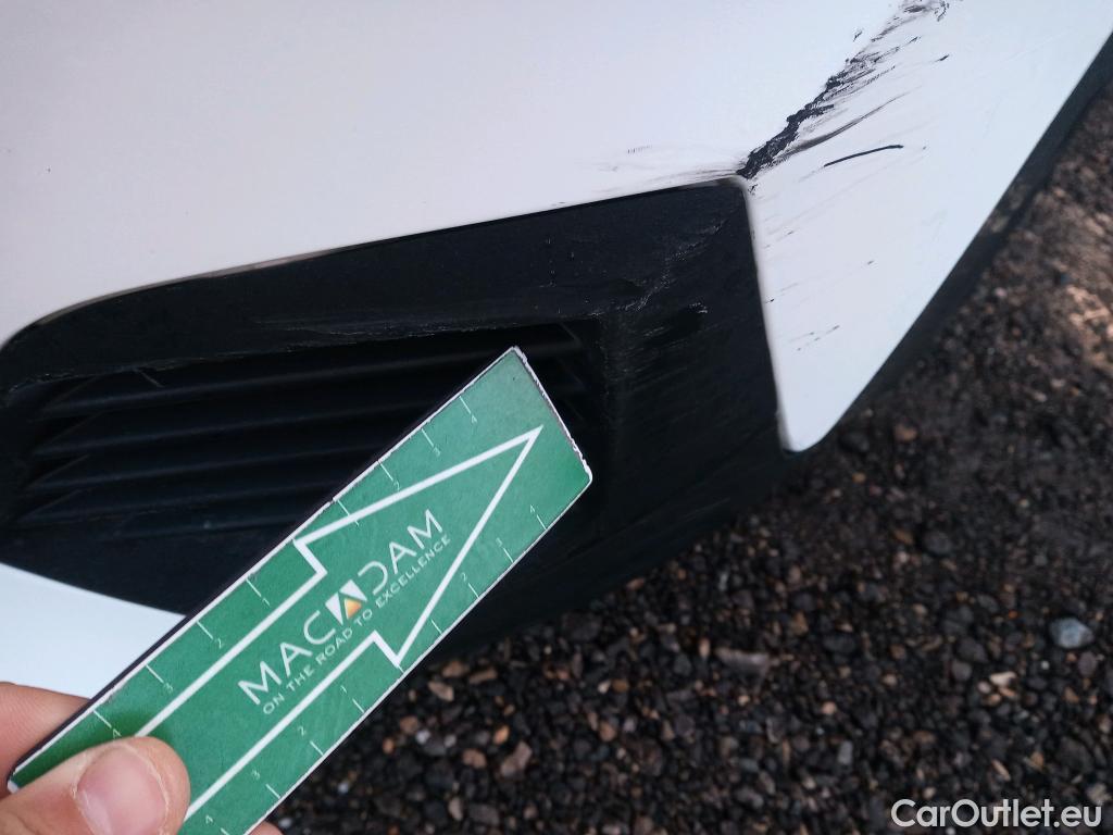  Peugeot  2008 PEUGEOT  / 2019 / 5P / todoterreno Allure BlueHDI 81kW (110CV) #19