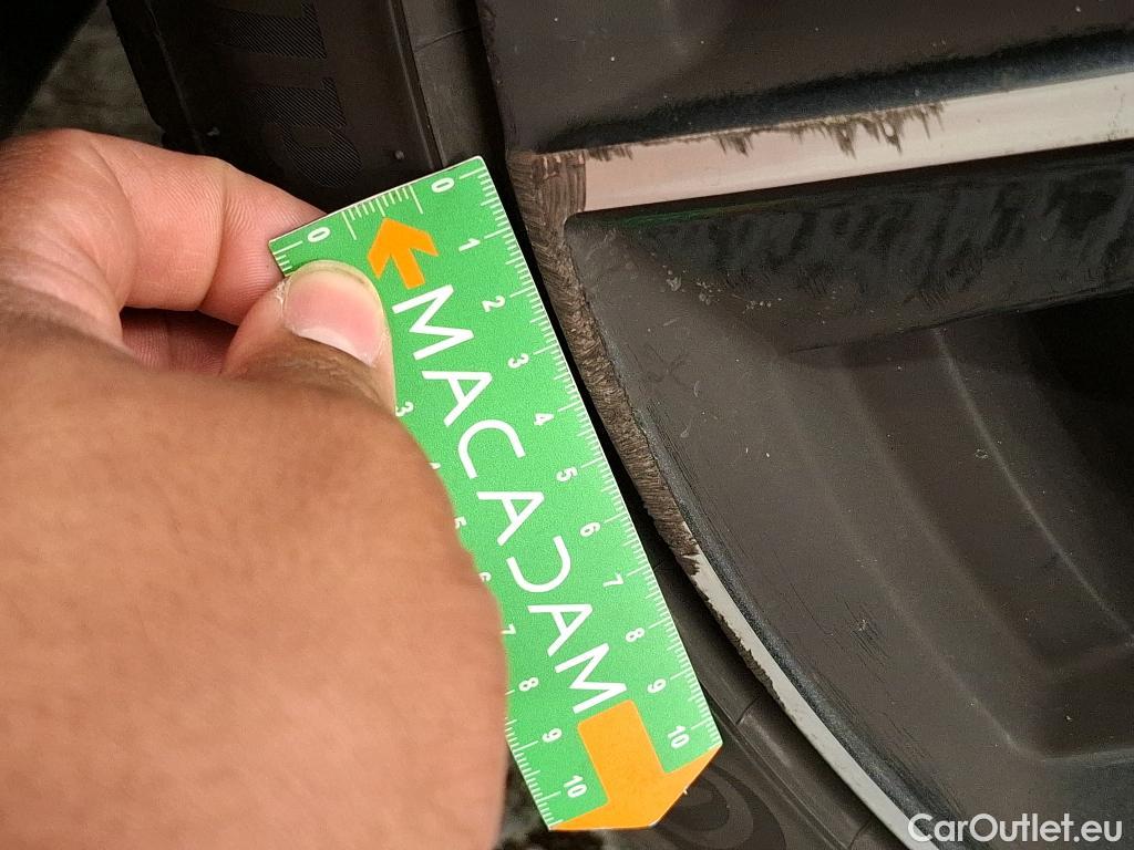  Peugeot  308  Allure 1.5 HDi 130CV BVA8 E6d #49