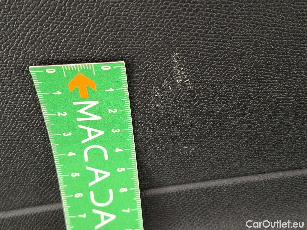  Peugeot  308  Allure 1.5 HDi 130CV BVA8 E6d #64