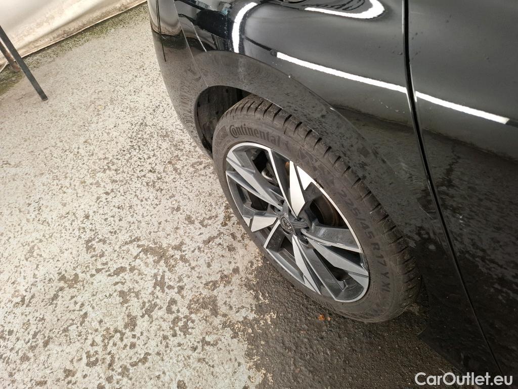  Peugeot  308  Allure 1.5 HDi 130CV BVA8 E6d #50