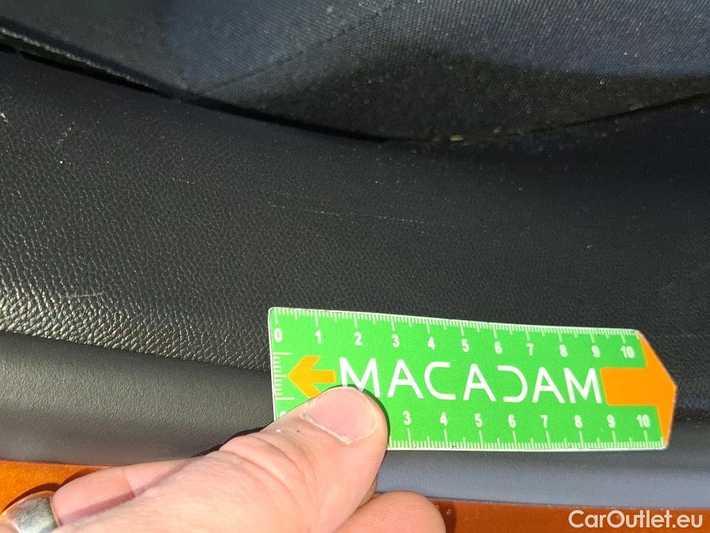  Peugeot  2008  Active Pack 1.2 PureTech 130CV BVA8 E6d #2