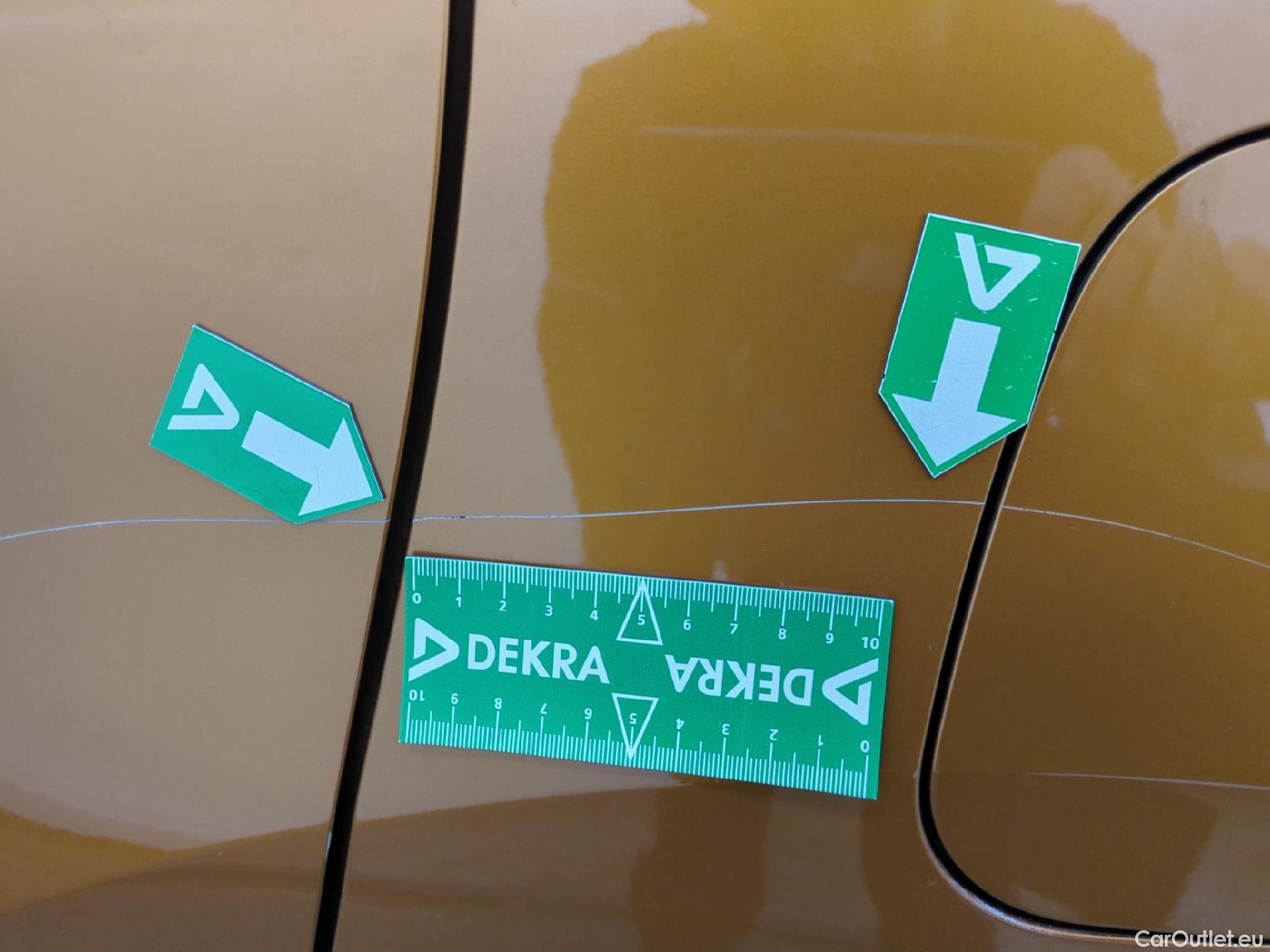  Renault  Captur RENAULT  / 2019 / 5P / SUV Intens E-TECH Plug-in 160 #54