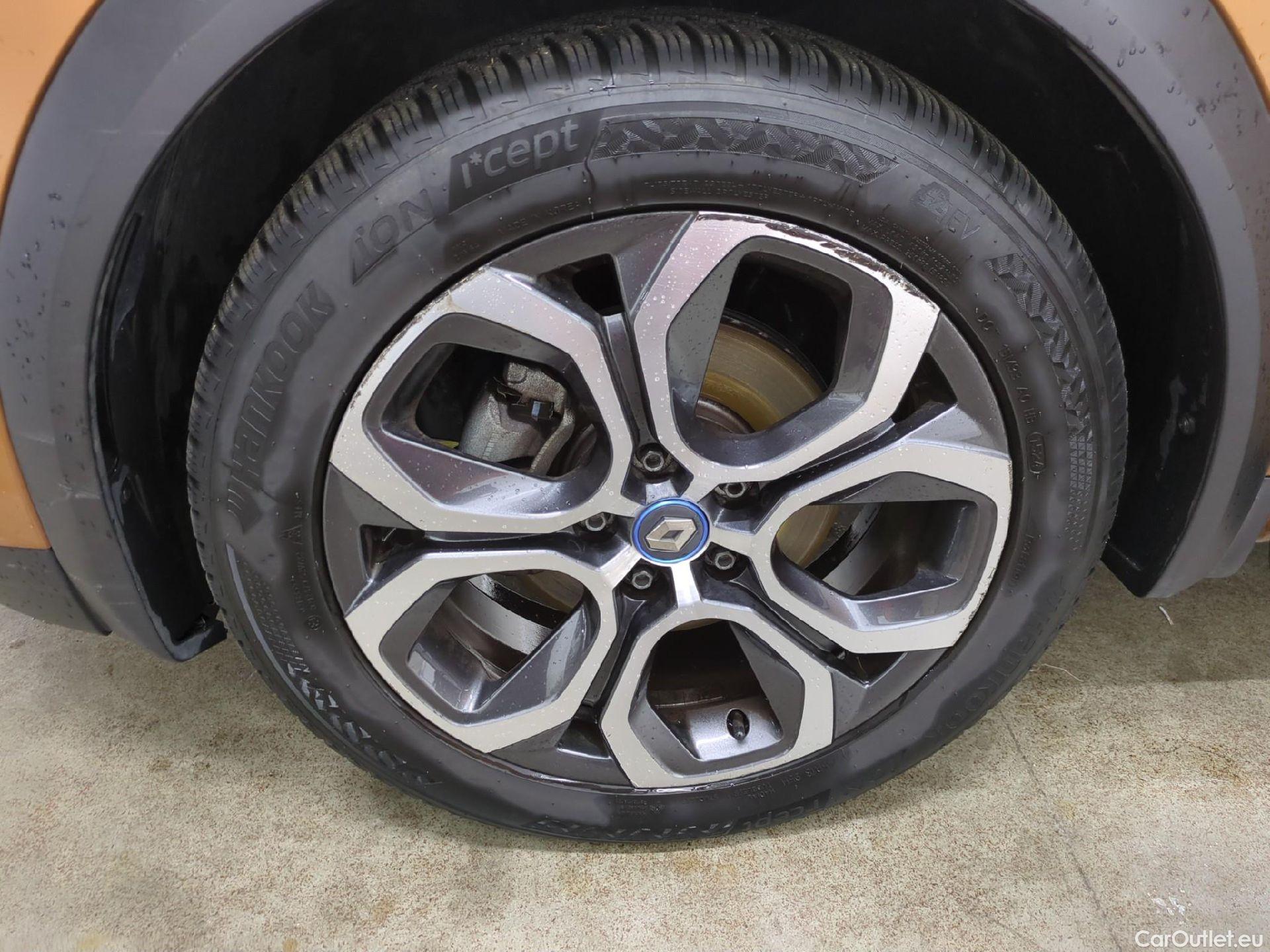  Renault  Captur RENAULT  / 2019 / 5P / SUV Intens E-TECH Plug-in 160 #1