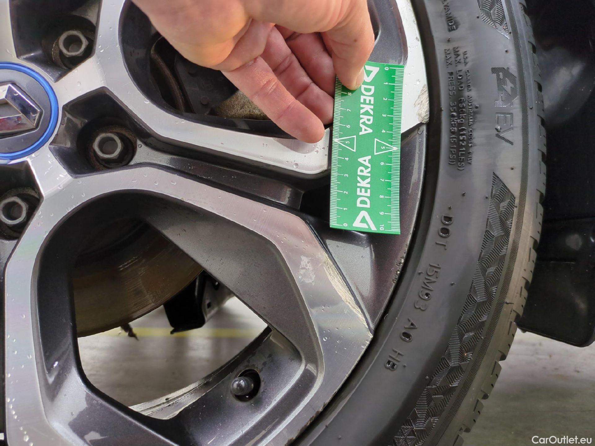  Renault  Captur RENAULT  / 2019 / 5P / SUV Intens E-TECH Plug-in 160 #59