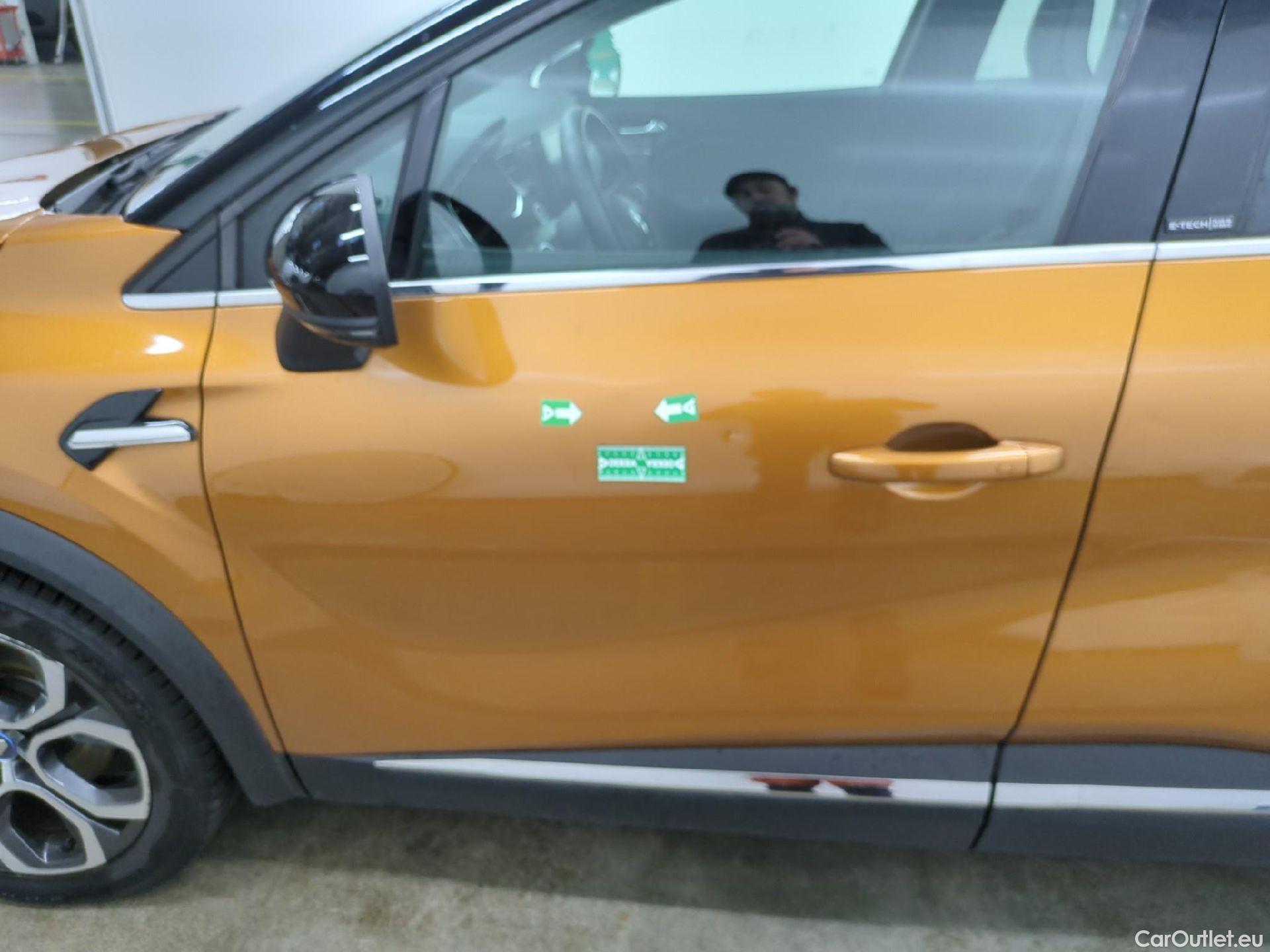  Renault  Captur RENAULT  / 2019 / 5P / SUV Intens E-TECH Plug-in 160 #30