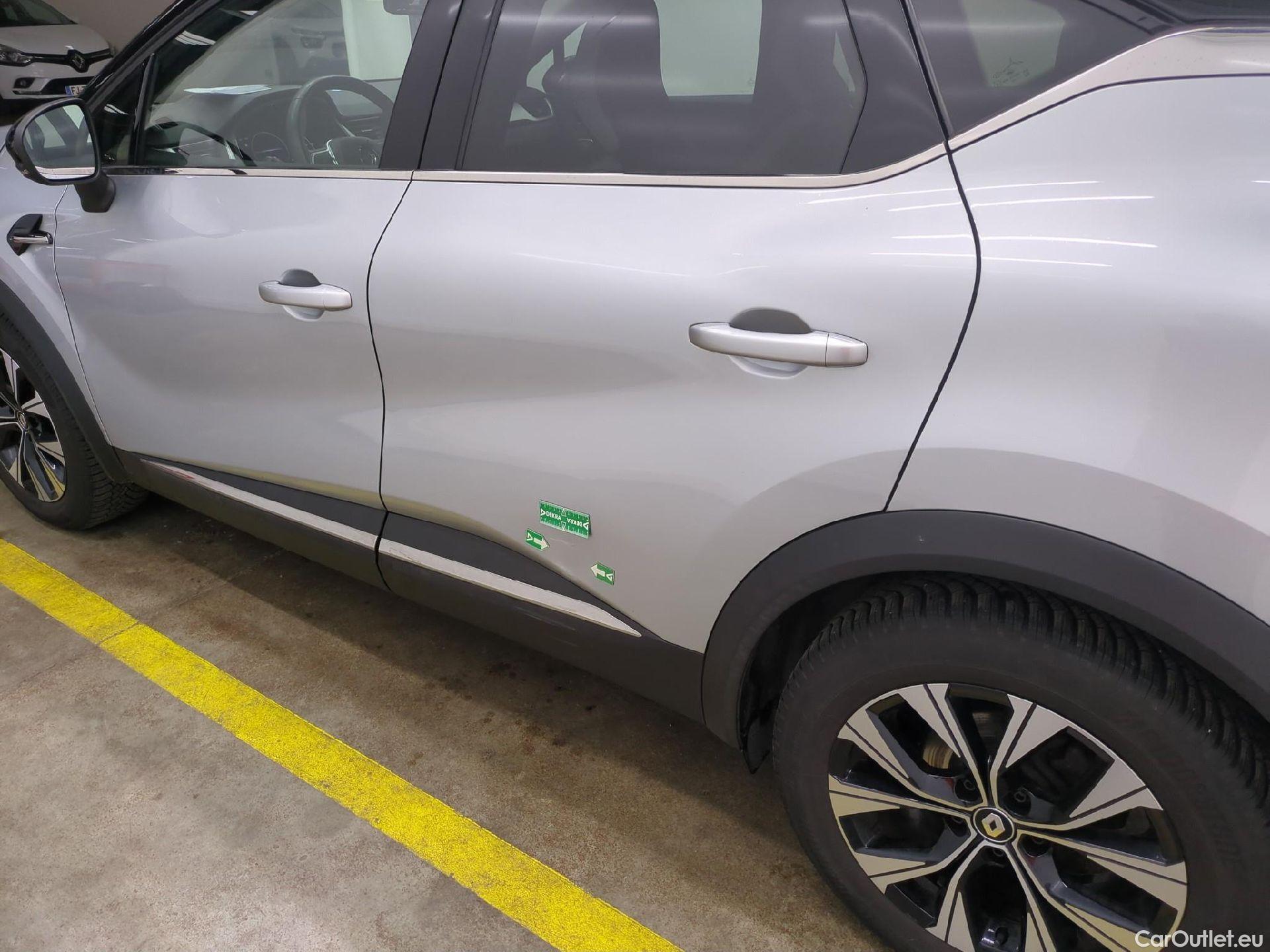  Renault  Captur  II Techno 1.6 E-TECH Hybrid 145CV BVA6 E6d #22