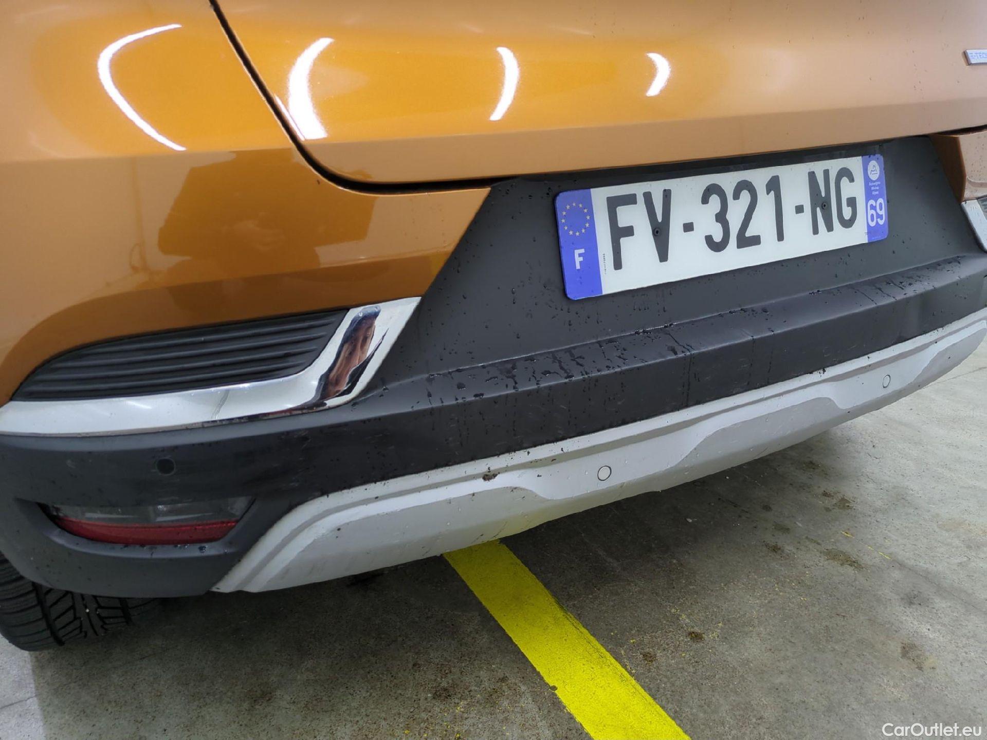  Renault  Captur RENAULT  / 2019 / 5P / SUV Intens E-TECH Plug-in 160 #17