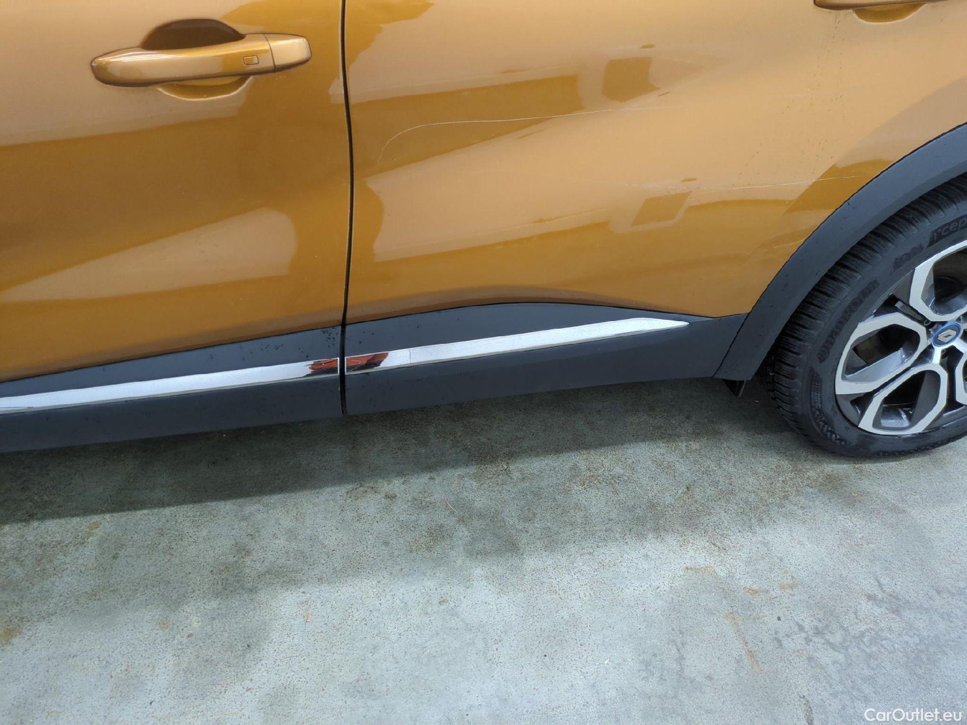  Renault  Captur RENAULT  / 2019 / 5P / SUV Intens E-TECH Plug-in 160 #34