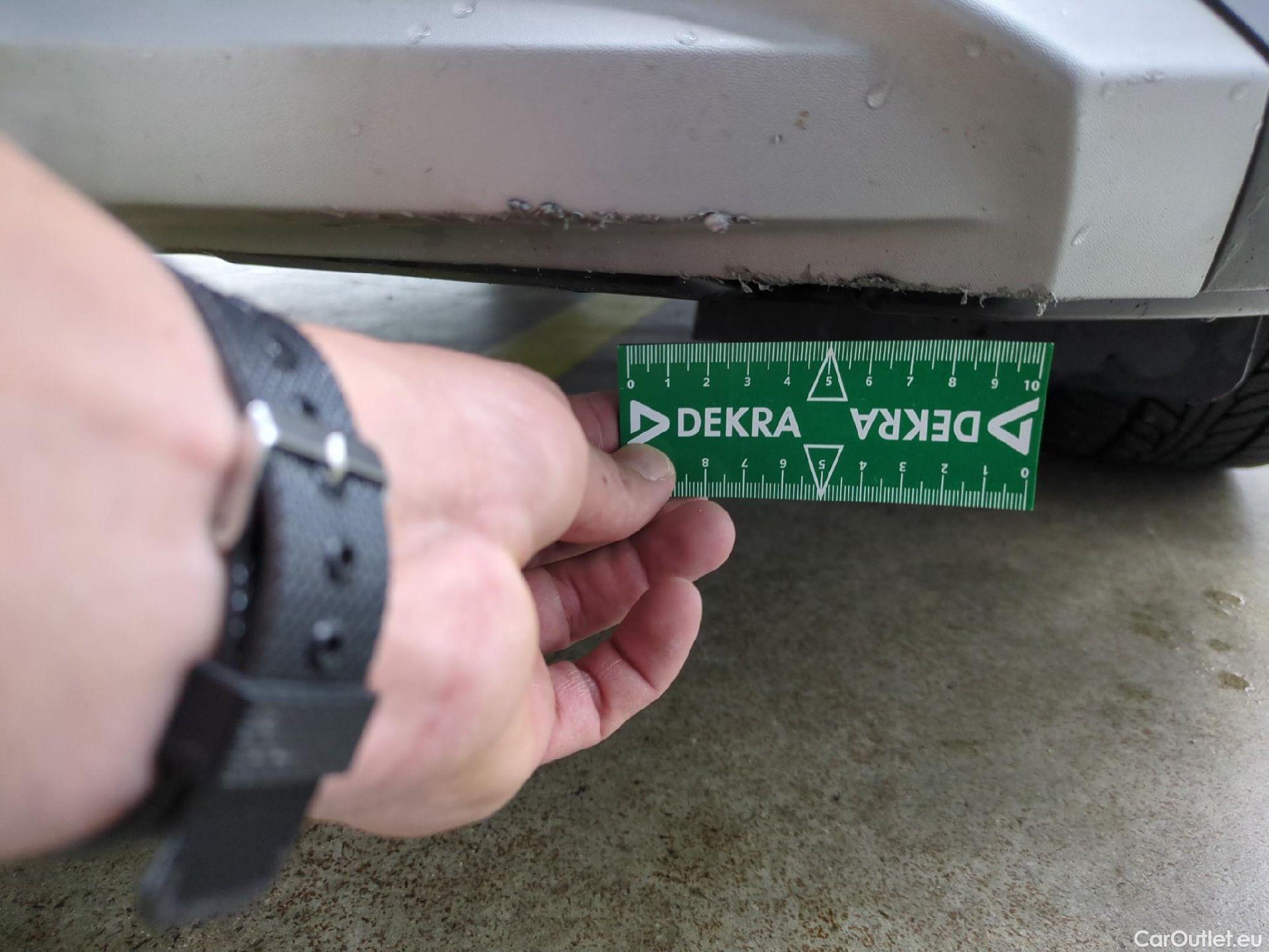  Renault  Captur RENAULT  / 2019 / 5P / SUV Intens E-TECH Plug-in 160 #44