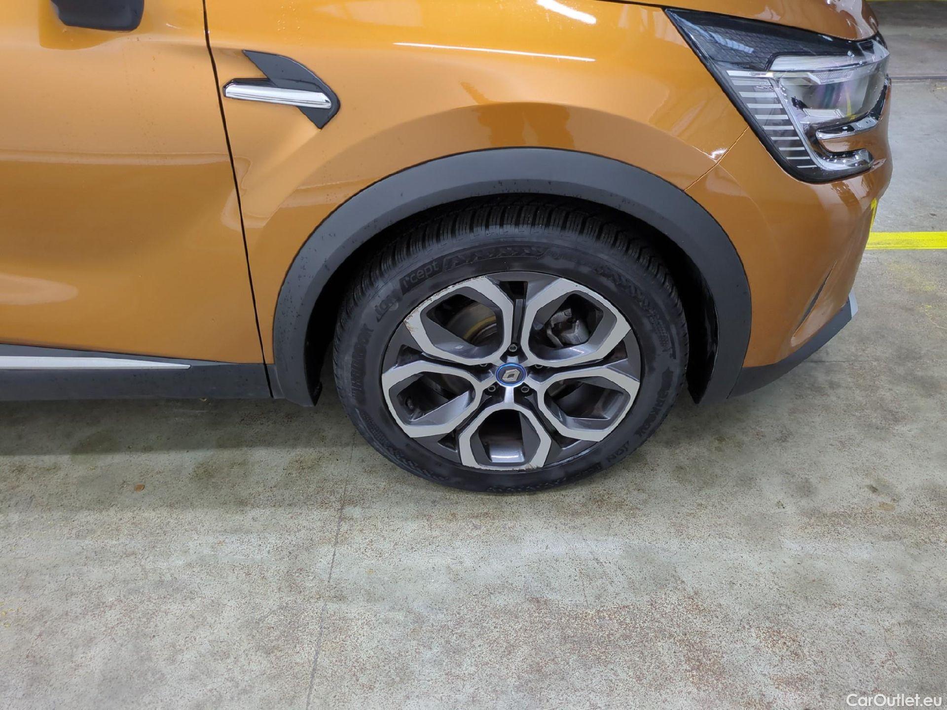  Renault  Captur RENAULT  / 2019 / 5P / SUV Intens E-TECH Plug-in 160 #7