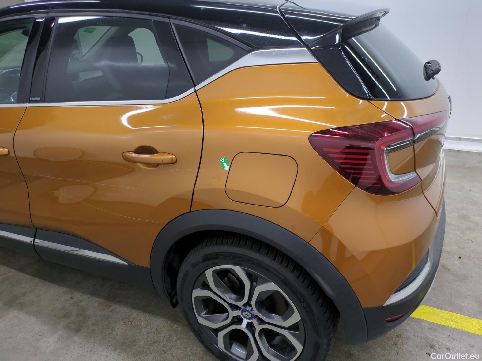  Renault  Captur RENAULT  / 2019 / 5P / SUV Intens E-TECH Plug-in 160 #56