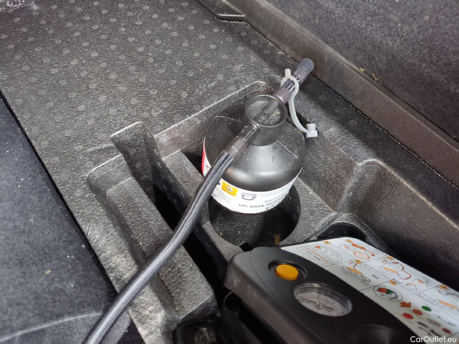  Renault  Captur RENAULT  / 2019 / 5P / SUV Intens E-TECH Plug-in 160 #45