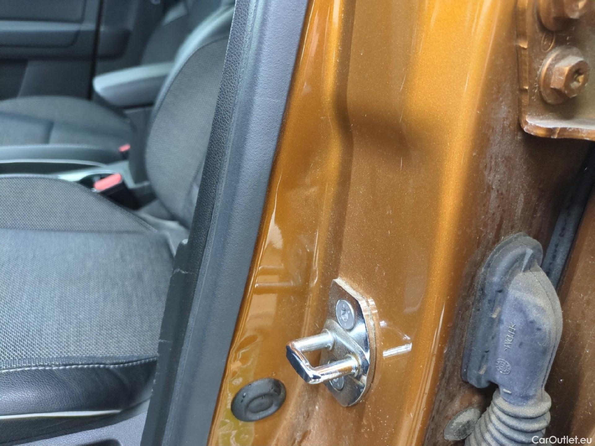  Renault  Captur RENAULT  / 2019 / 5P / SUV Intens E-TECH Plug-in 160 #68