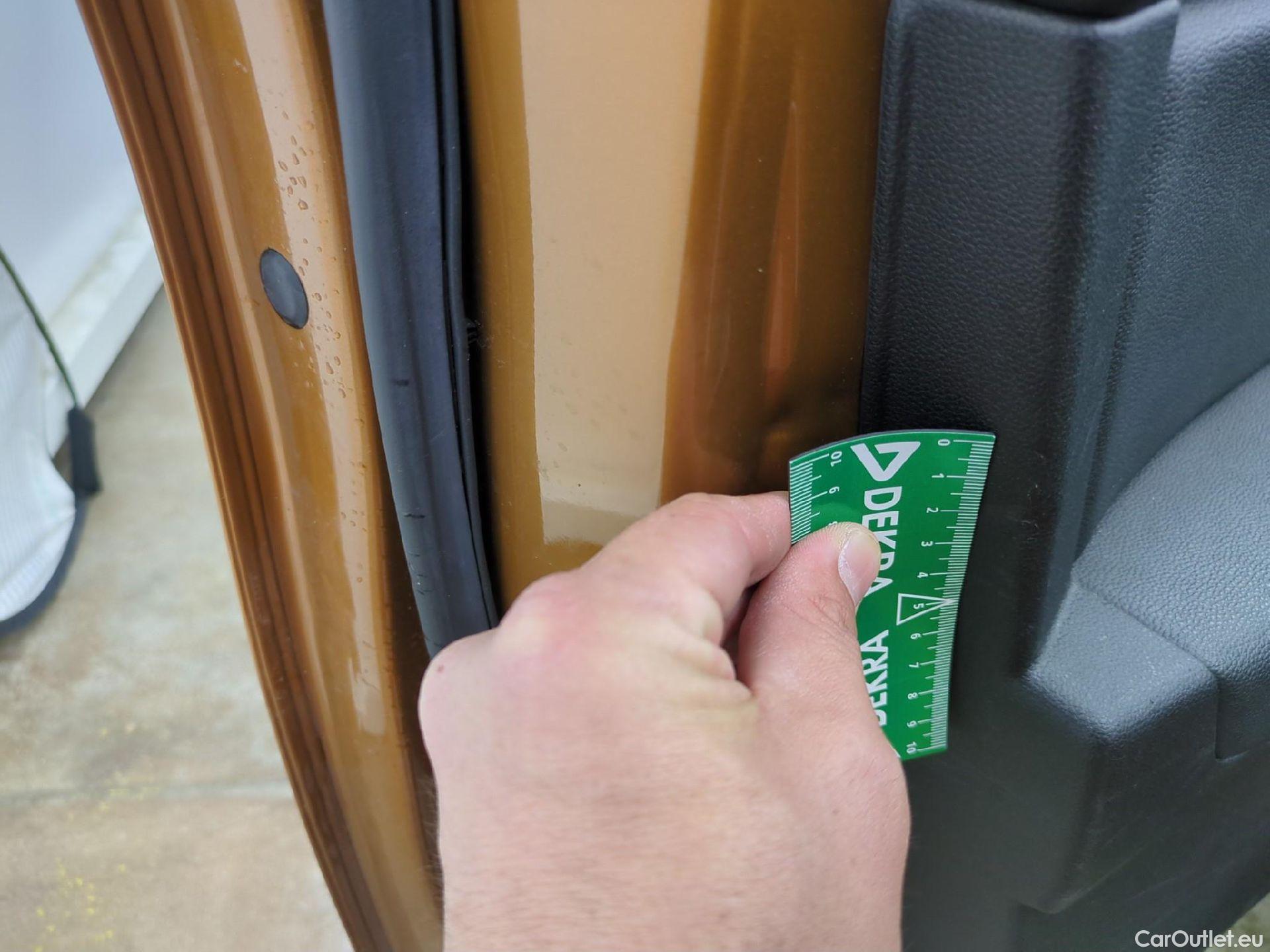  Renault  Captur RENAULT  / 2019 / 5P / SUV Intens E-TECH Plug-in 160 #70