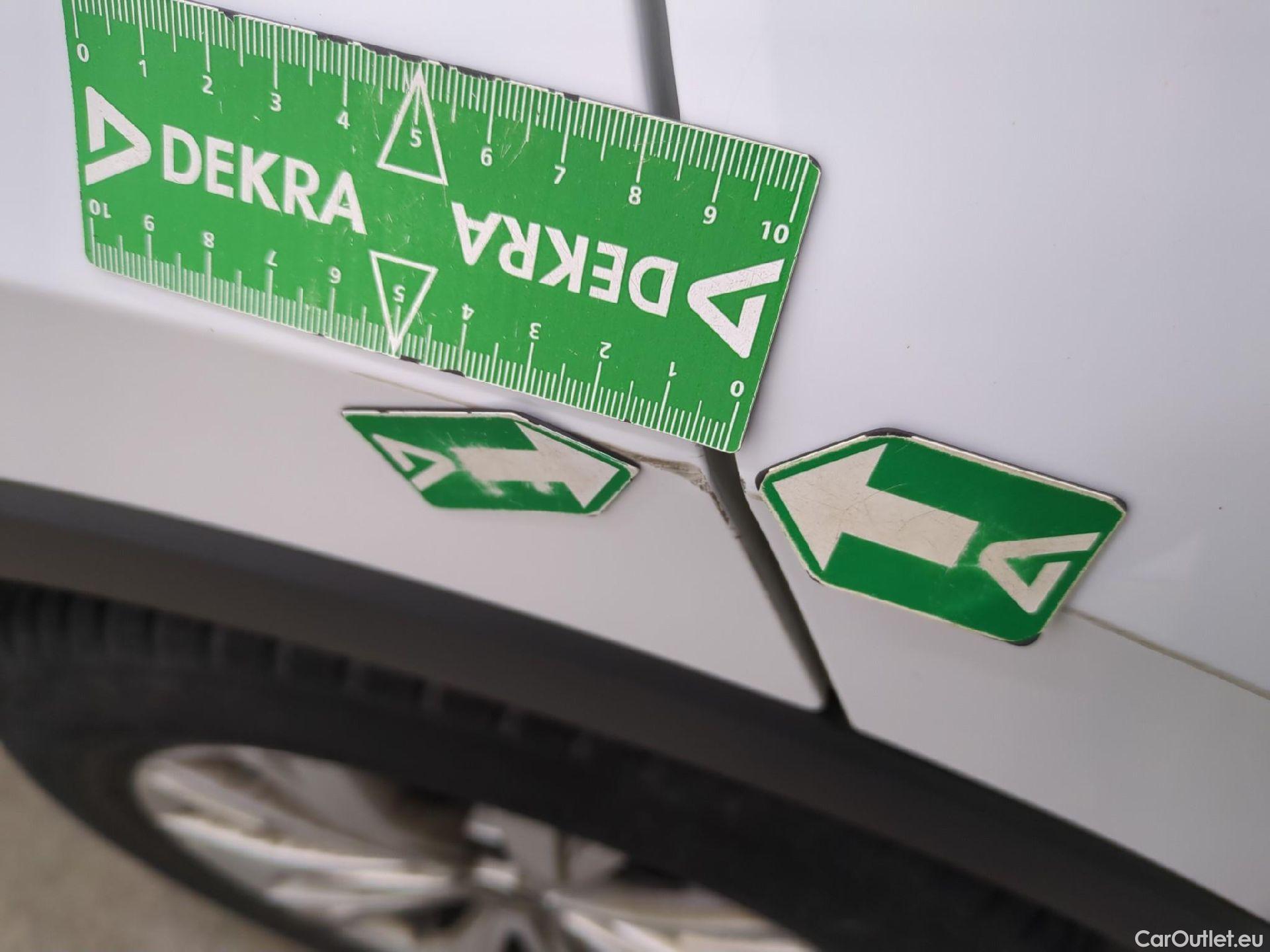  Volkswagen  Tiguan VOLKSWAGEN  / 2020 / 5P / SUV 1.5 TSI 150 DSG7 Life Busines #60