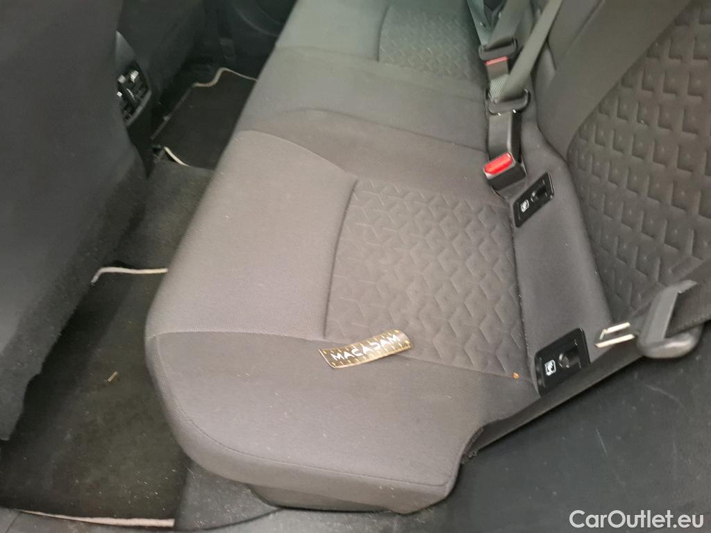  Toyota  Corolla TOYOTA  Touring Sports / 2018 / 5P / Break Hybride 122h Dynamic Business Stage Acad #21