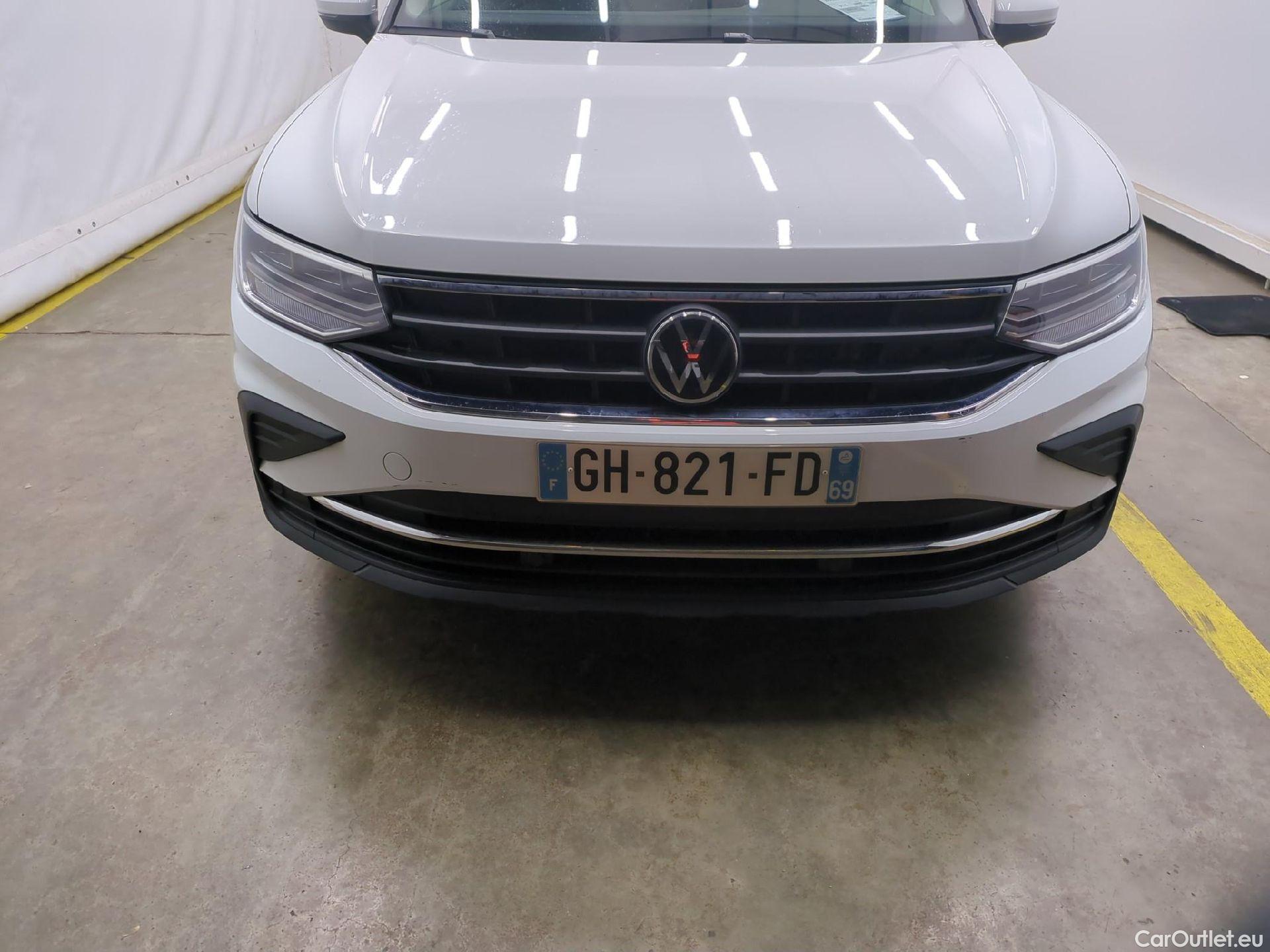  Volkswagen  Tiguan VOLKSWAGEN  / 2020 / 5P / SUV 1.5 TSI 150 DSG7 Life Busines #22