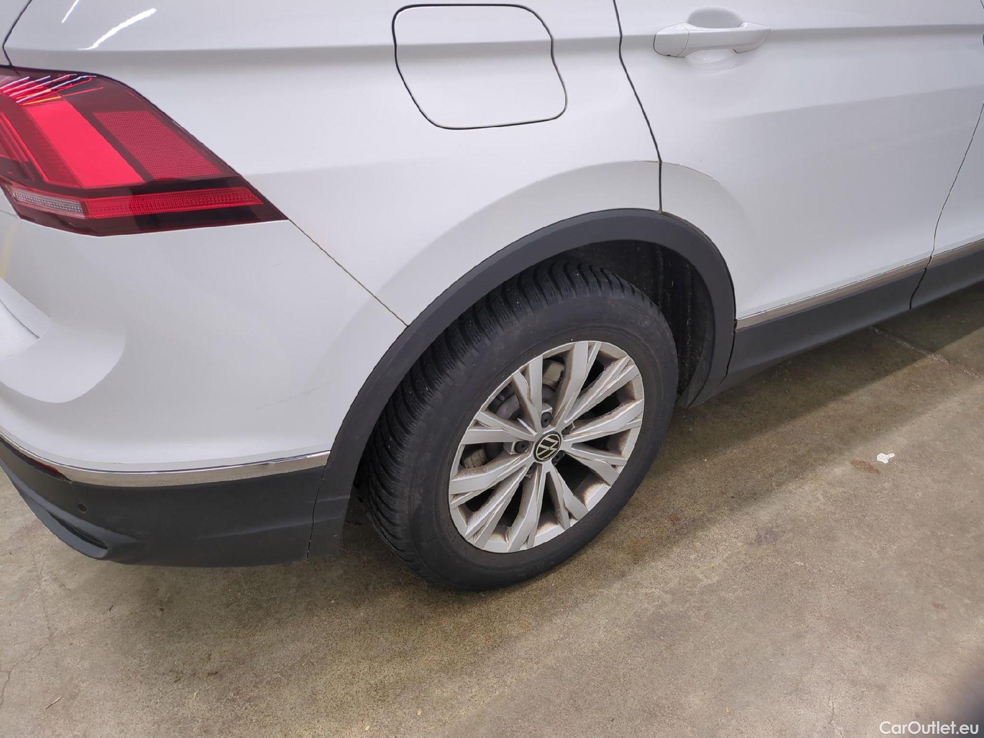  Volkswagen  Tiguan VOLKSWAGEN  / 2020 / 5P / SUV 1.5 TSI 150 DSG7 Life Busines #66