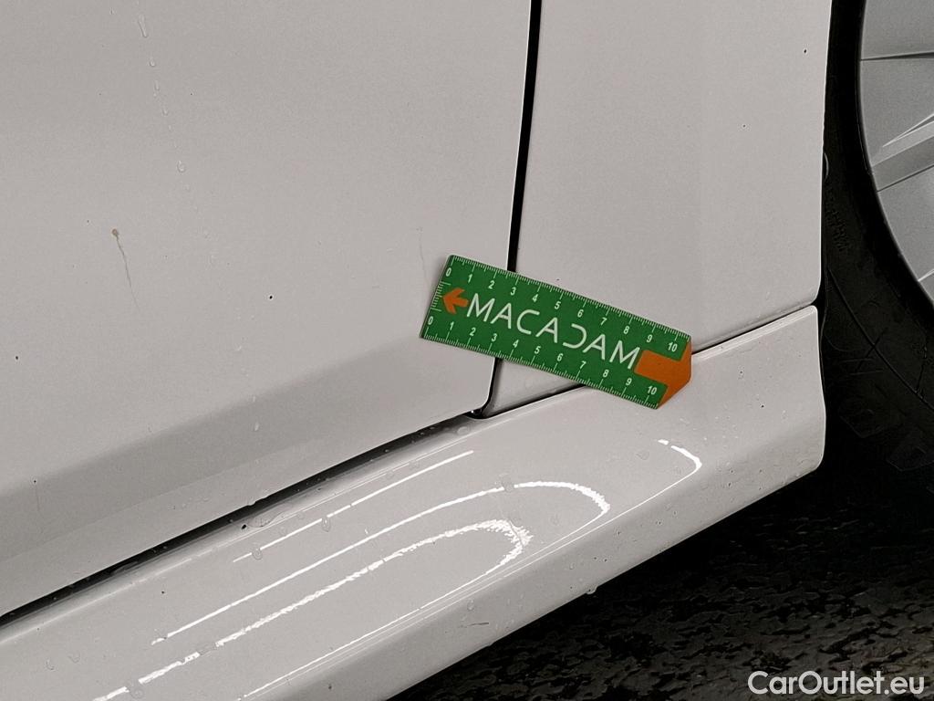  Toyota  Yaris TOYOTA  Hybride / 2019 / 5P / Berline Hybride 116h France Business Stage Acad #36