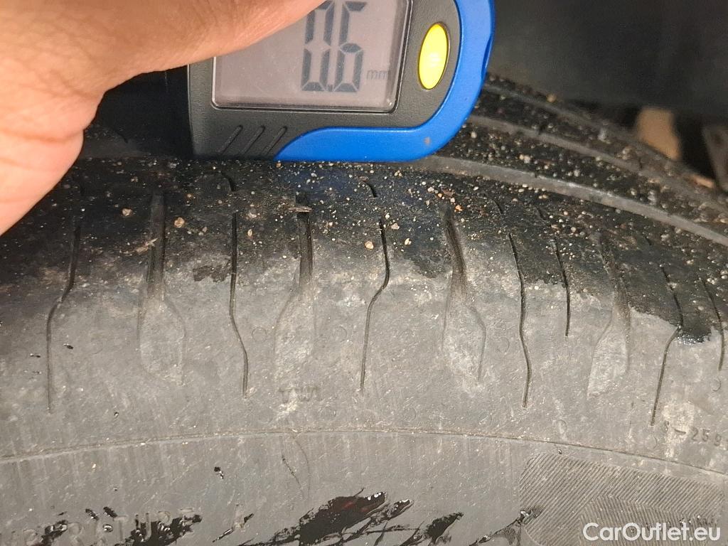  Toyota  Yaris TOYOTA  Hybride / 2019 / 5P / Berline Hybride 116h France Business Stage Acad #15